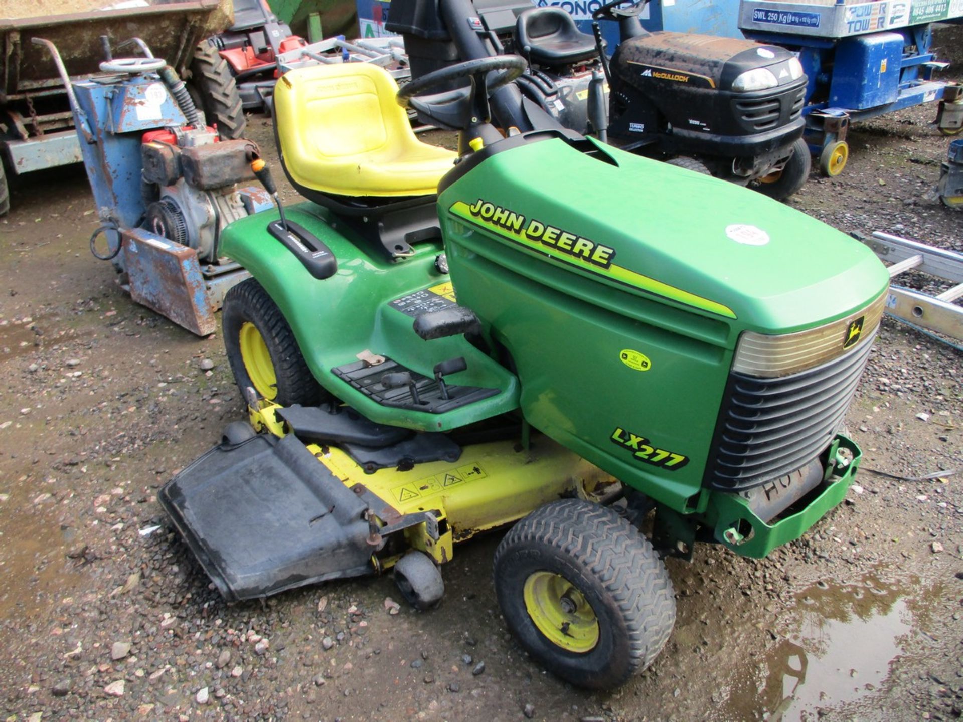 JOHN DEERE LX277 RIDE ON MOWER