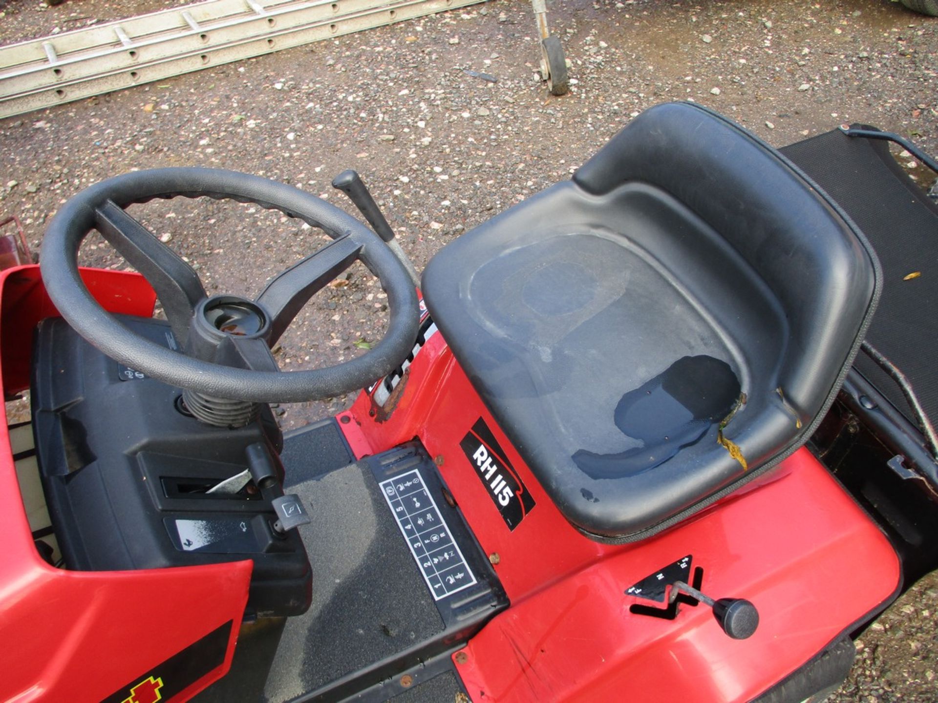 MASTERCUT RIDE ON MOWER - Image 5 of 5