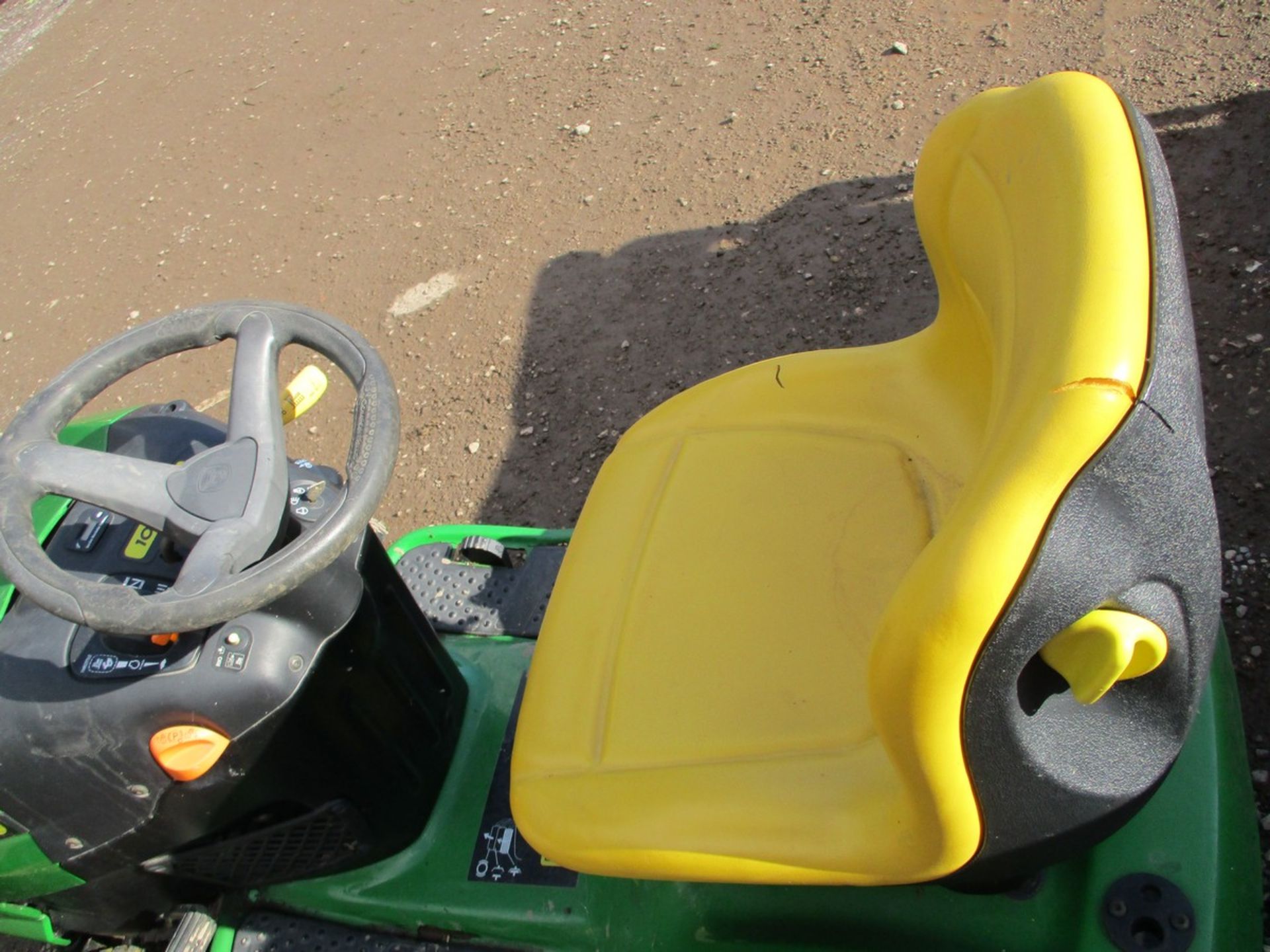 JOHN DEERE X120 RIDE ON MOWER - Image 5 of 5