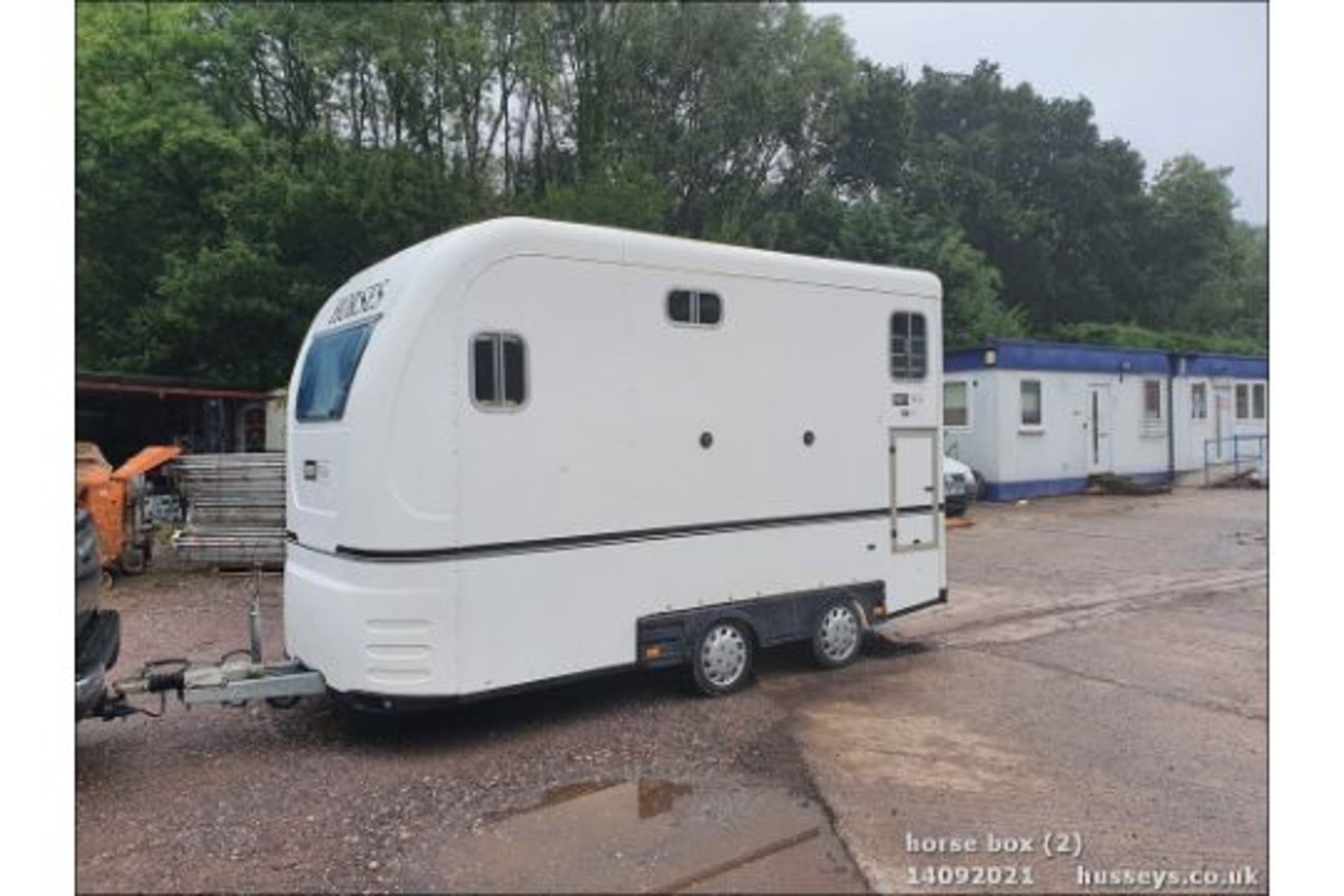 EQUI TREK SHOW TREK HORSE BOX 2010 3000KGS GROSS WEIGHT - Image 16 of 18