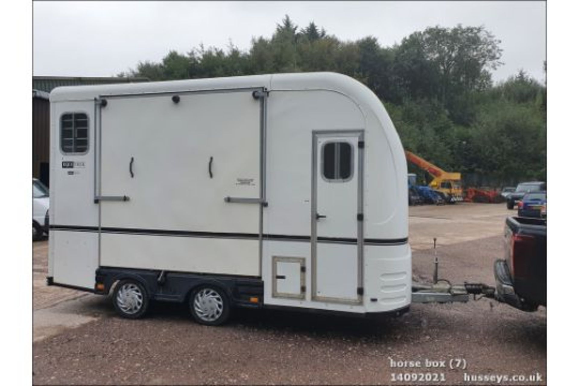 EQUI TREK SHOW TREK HORSE BOX 2010 3000KGS GROSS WEIGHT - Image 11 of 18