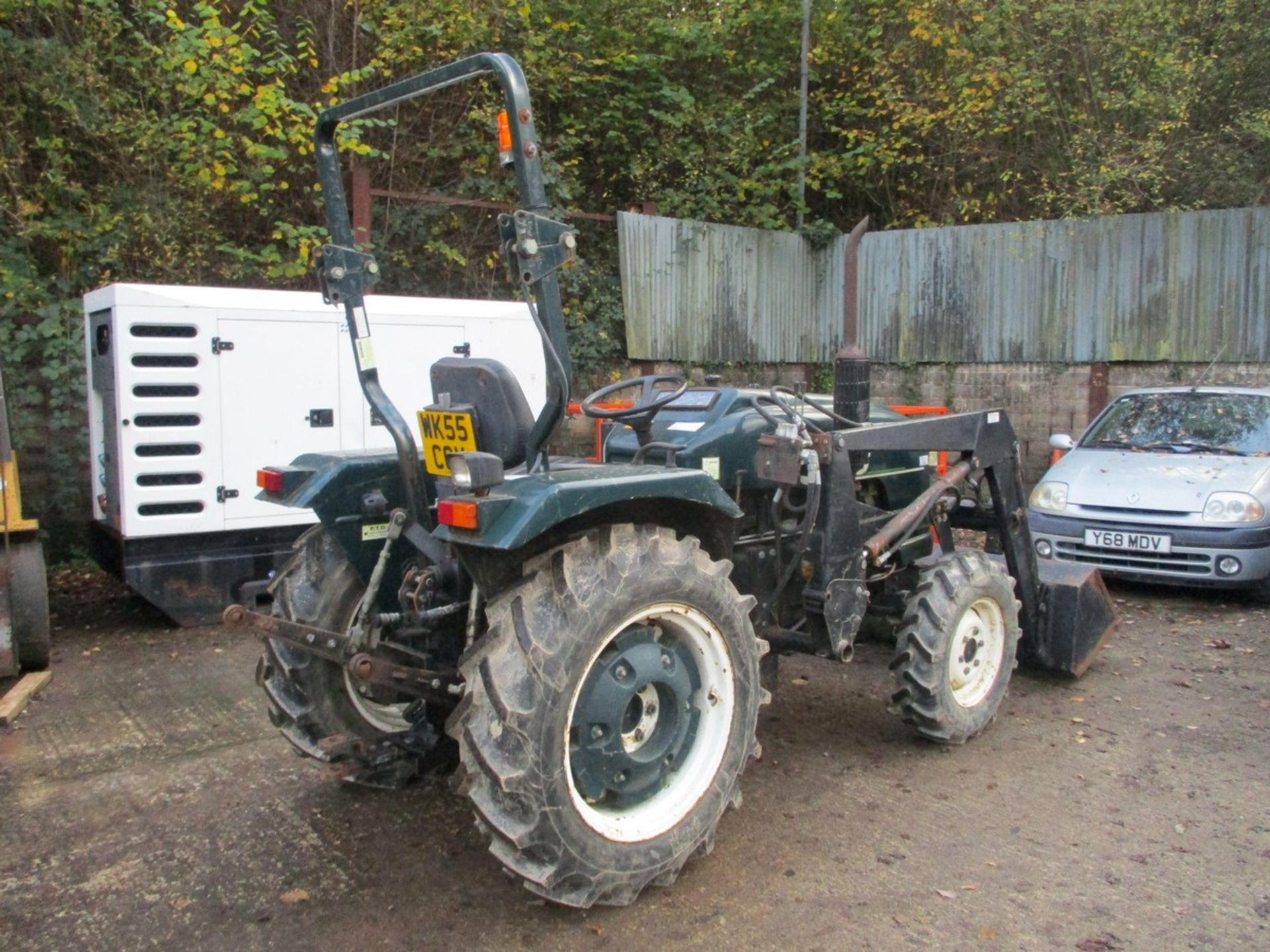 SHIRE 335 4X4 COMPACT TRACTOR C/W LOADER WK55 CGY C/W V5 - Image 8 of 11