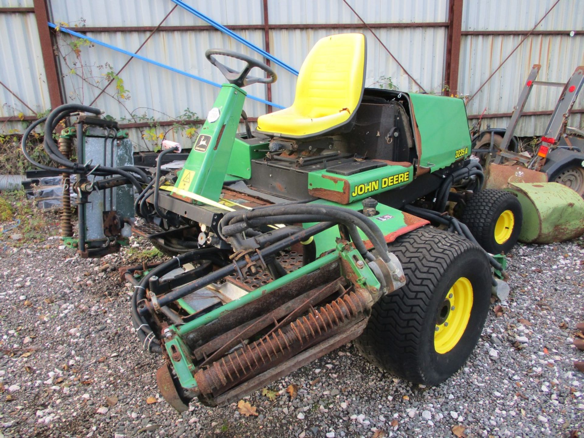 JOHN DEERE 3235A 5 GANG MOWER