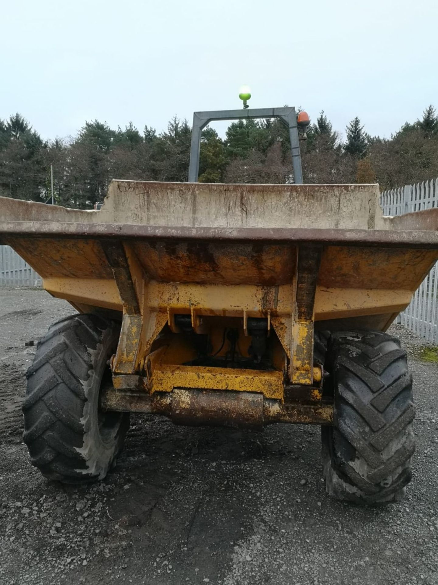 BENFORD 6 TON DUMPER POWER SHUTTLE GEARBOX ORANGE & GREEN BEACON RDT - Image 4 of 8