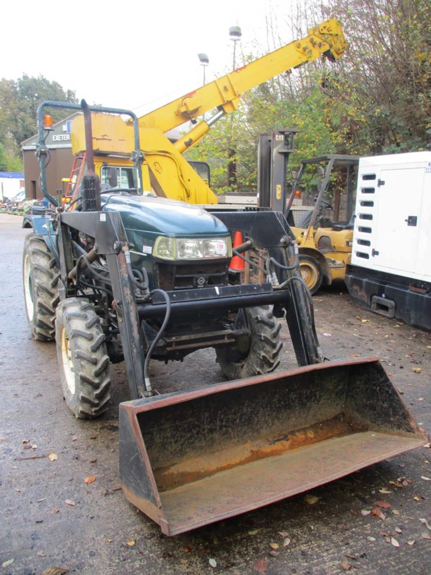 SHIRE 335 4X4 COMPACT TRACTOR C/W LOADER WK55 CGY C/W V5 - Image 2 of 11