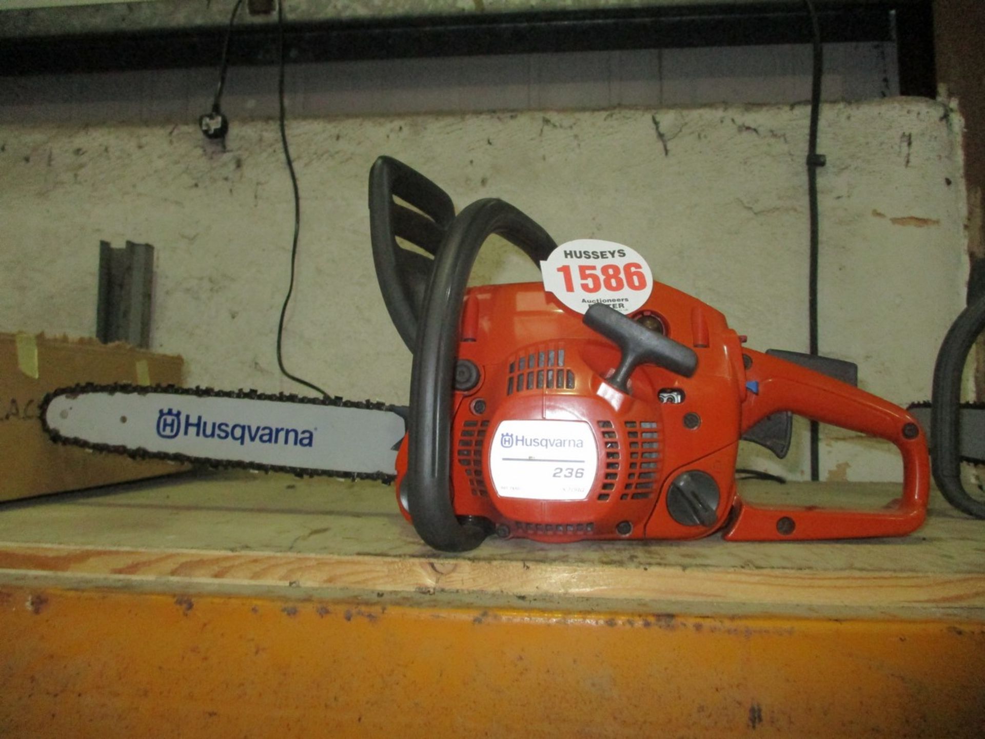 HUSQVARNA 236 CHAINSAW