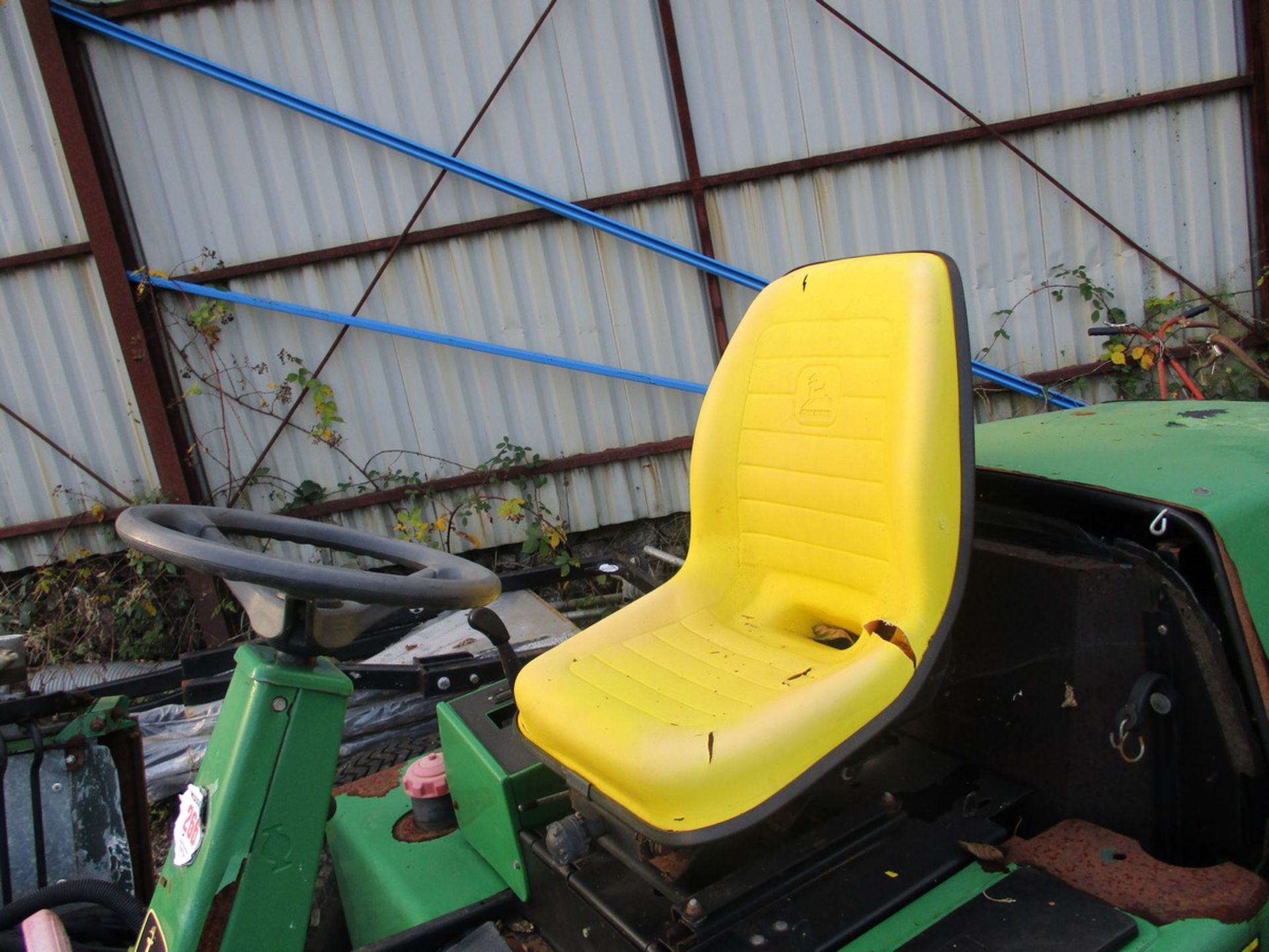 JOHN DEERE 3235A 5 GANG MOWER - Image 6 of 6