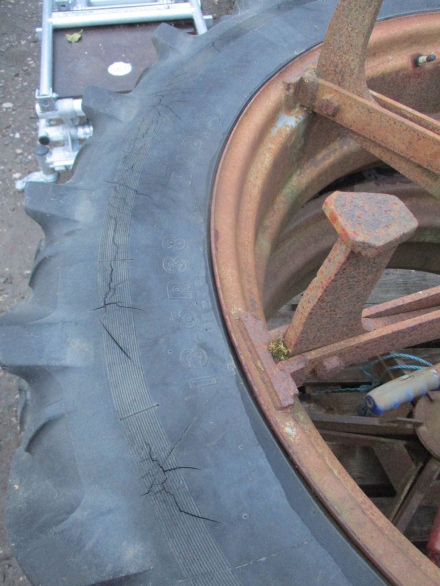 PR OF TRACTOR WHEELS 13.6R38 - Image 2 of 2