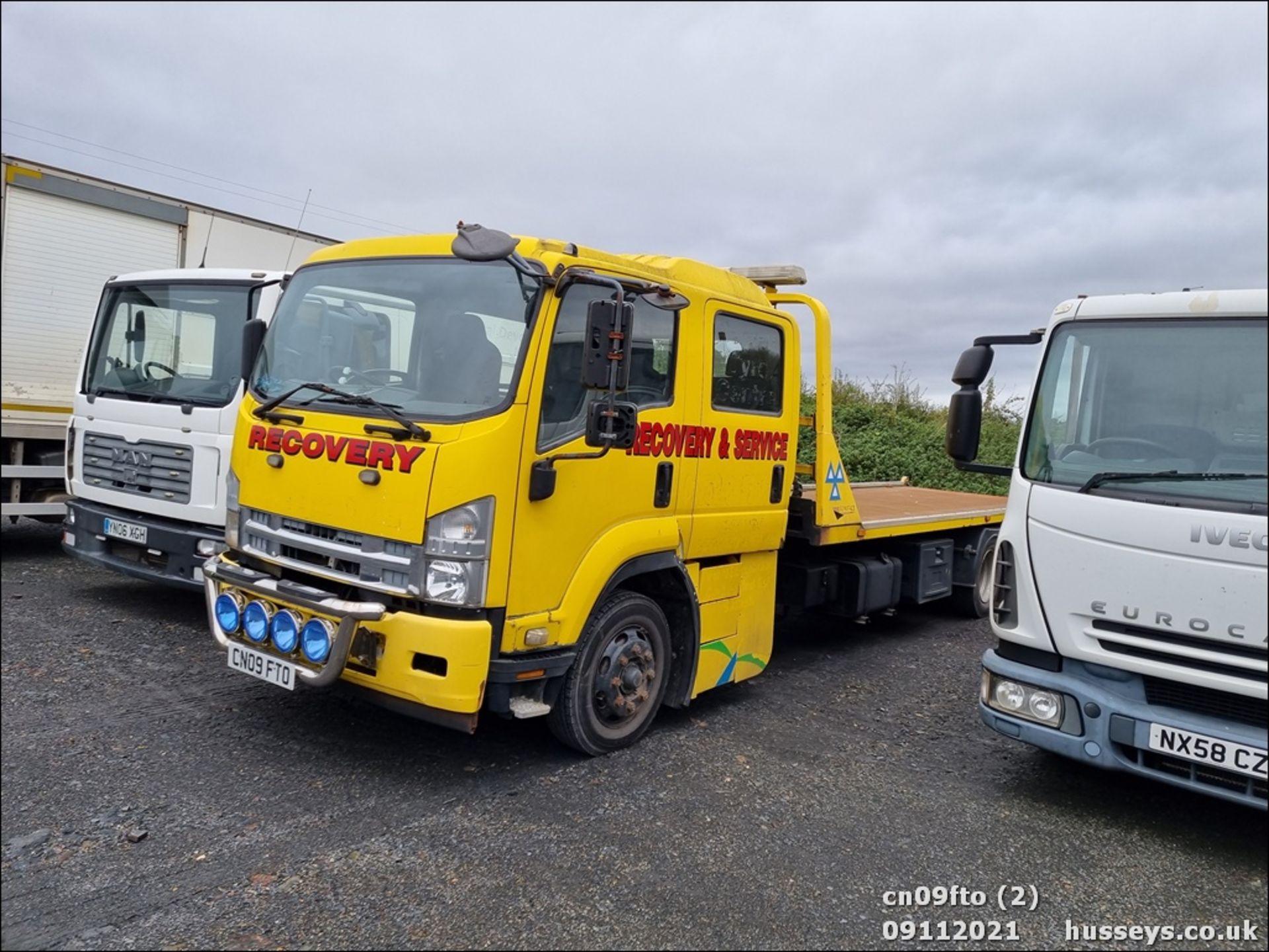 09/09 ISUZU TRUCKS FORWARD F120.240 - 7790cc Transporter (Yellow) - Image 2 of 20