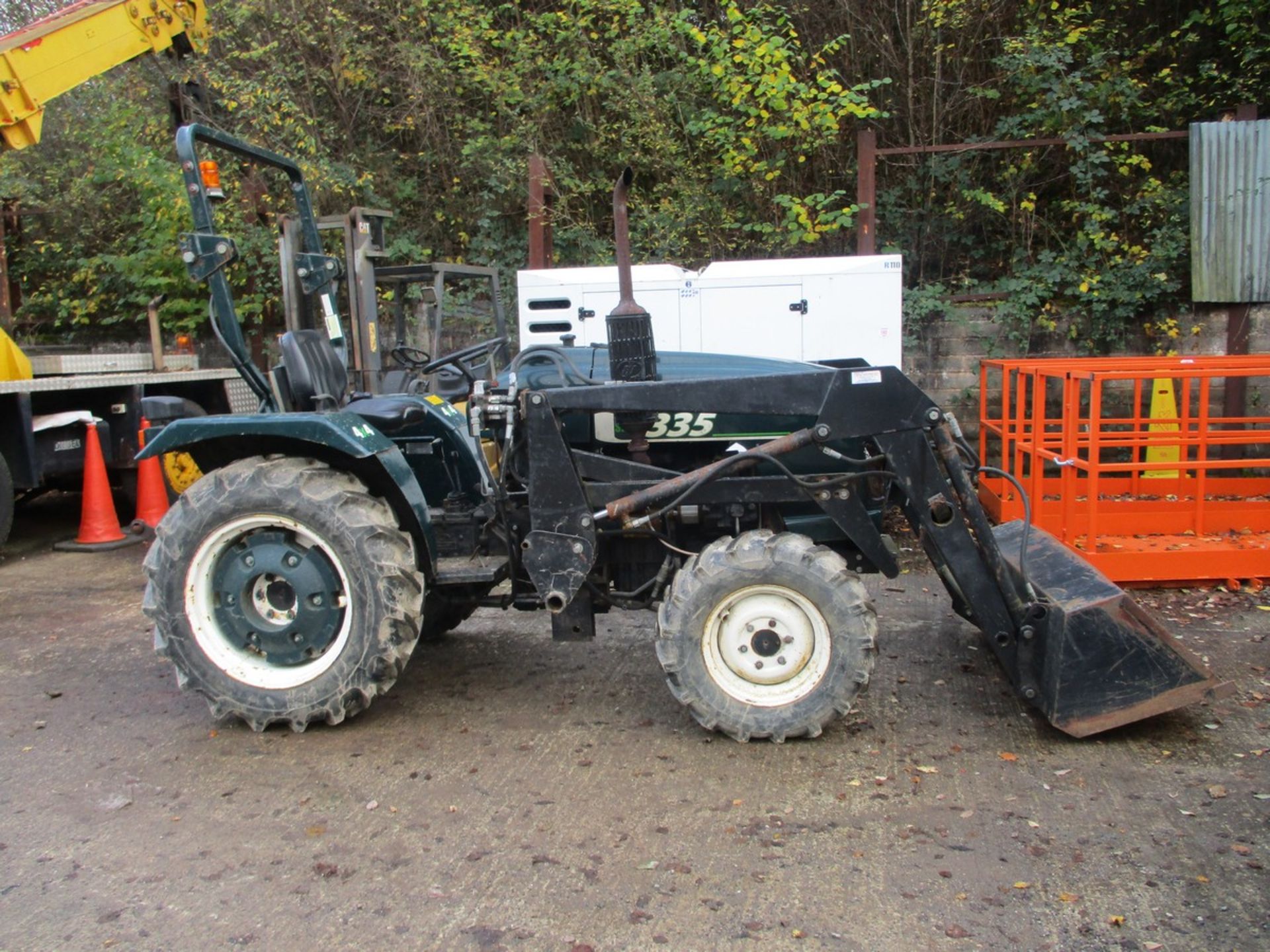 SHIRE 335 4X4 COMPACT TRACTOR C/W LOADER WK55 CGY C/W V5