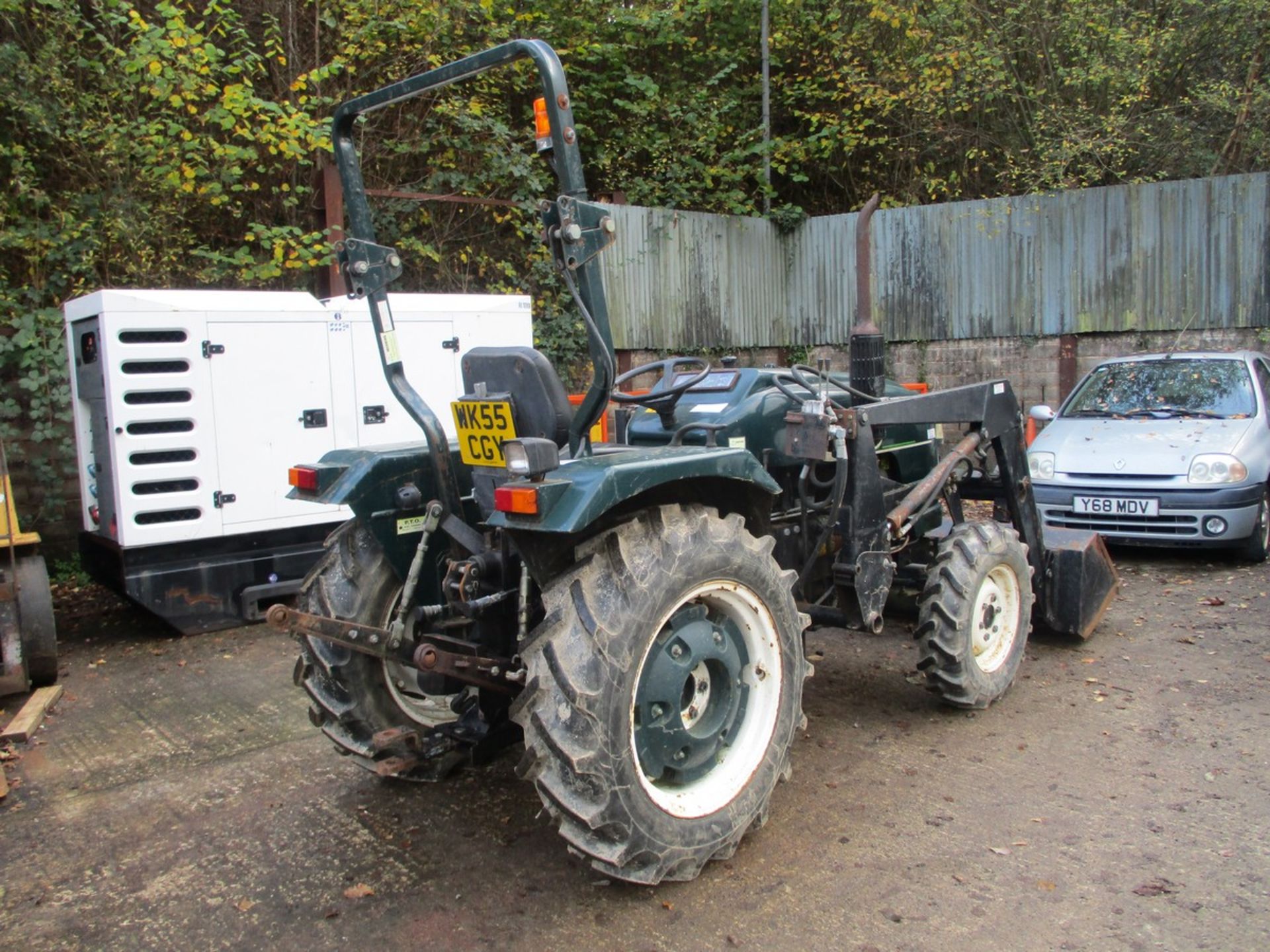 SHIRE 335 4X4 COMPACT TRACTOR C/W LOADER WK55 CGY C/W V5 - Image 9 of 11