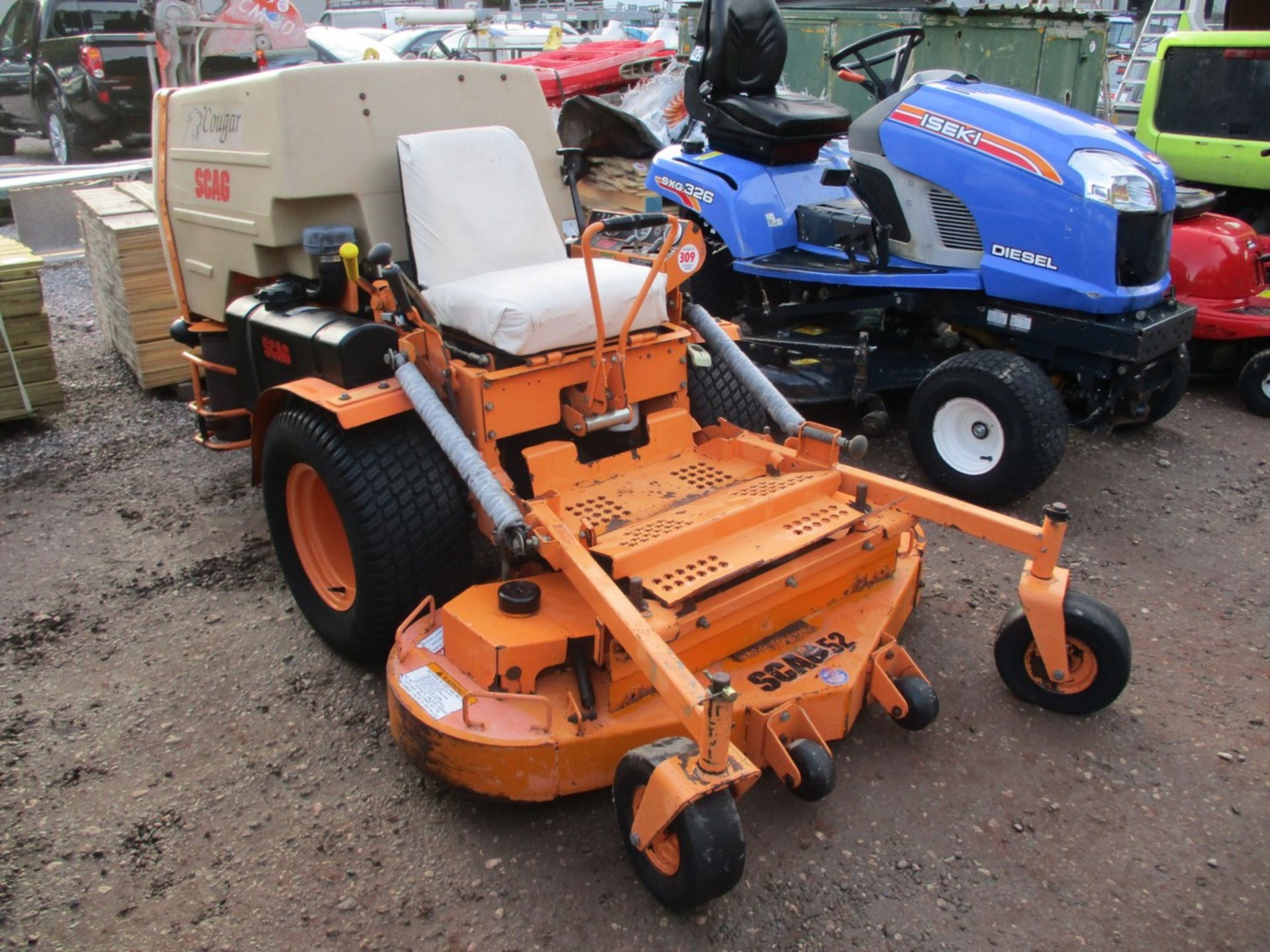 SCAG COUGAR OUTFRONT MOWER - Image 2 of 5