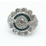 A flower cluster dress ring, K/L