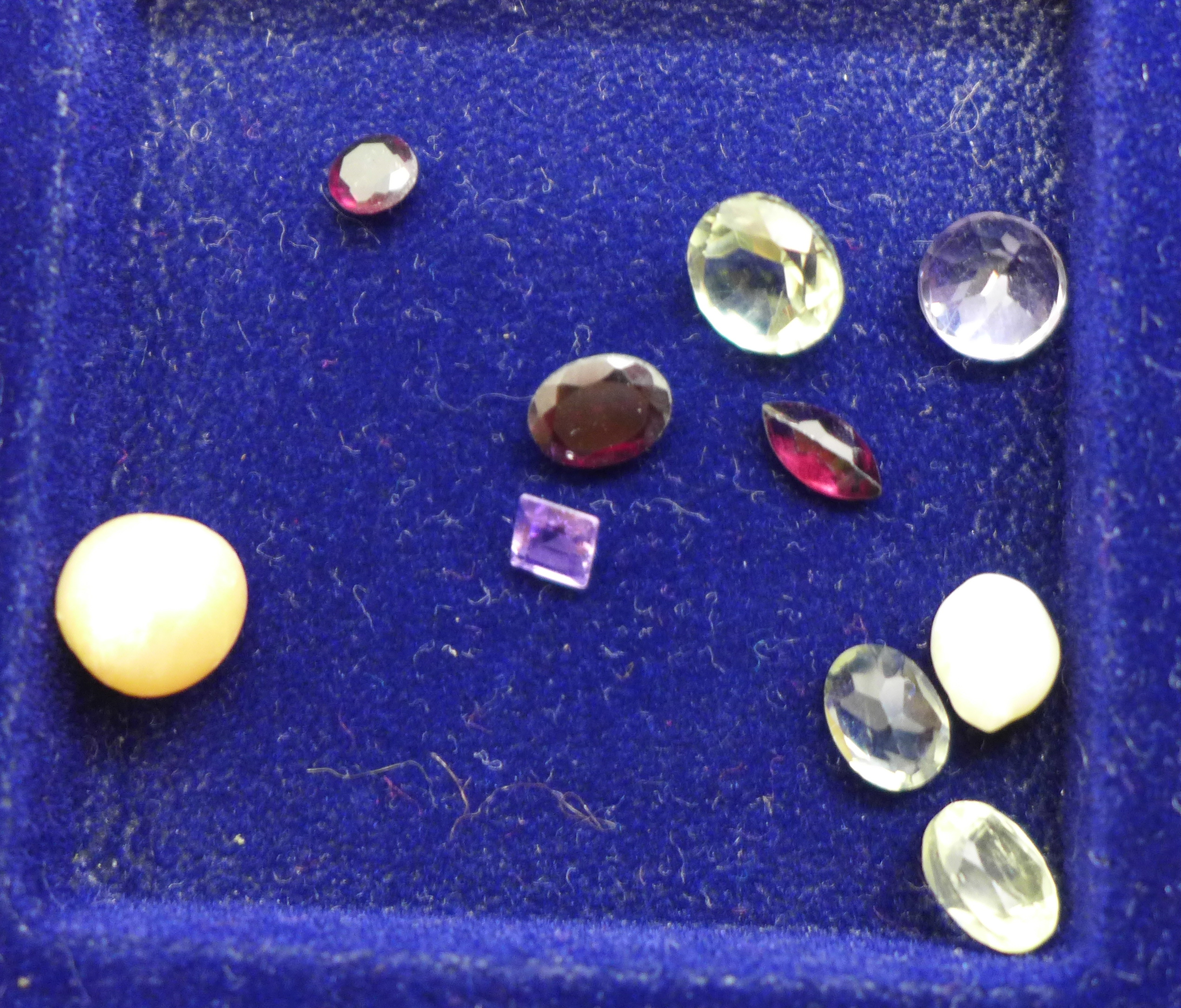 A collection gemstones, diamonds and pearls for remounting and repairs - Image 4 of 5