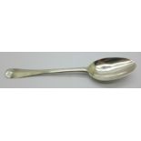 An early 18th Century rat tail silver spoon, maker Richard Edwards, 57g
