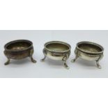 A set of three small early Victorian silver salts, London 1860, John Wilmin Figg, 54g