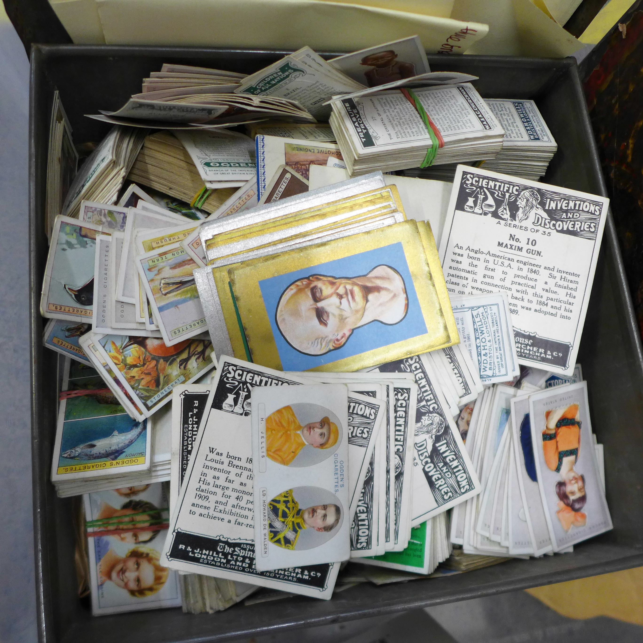 A large collection of cigarette cards - Bild 3 aus 24