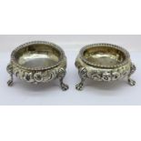 A pair of Victorian silver salts, London 1864, maker Robert Harper, 135g