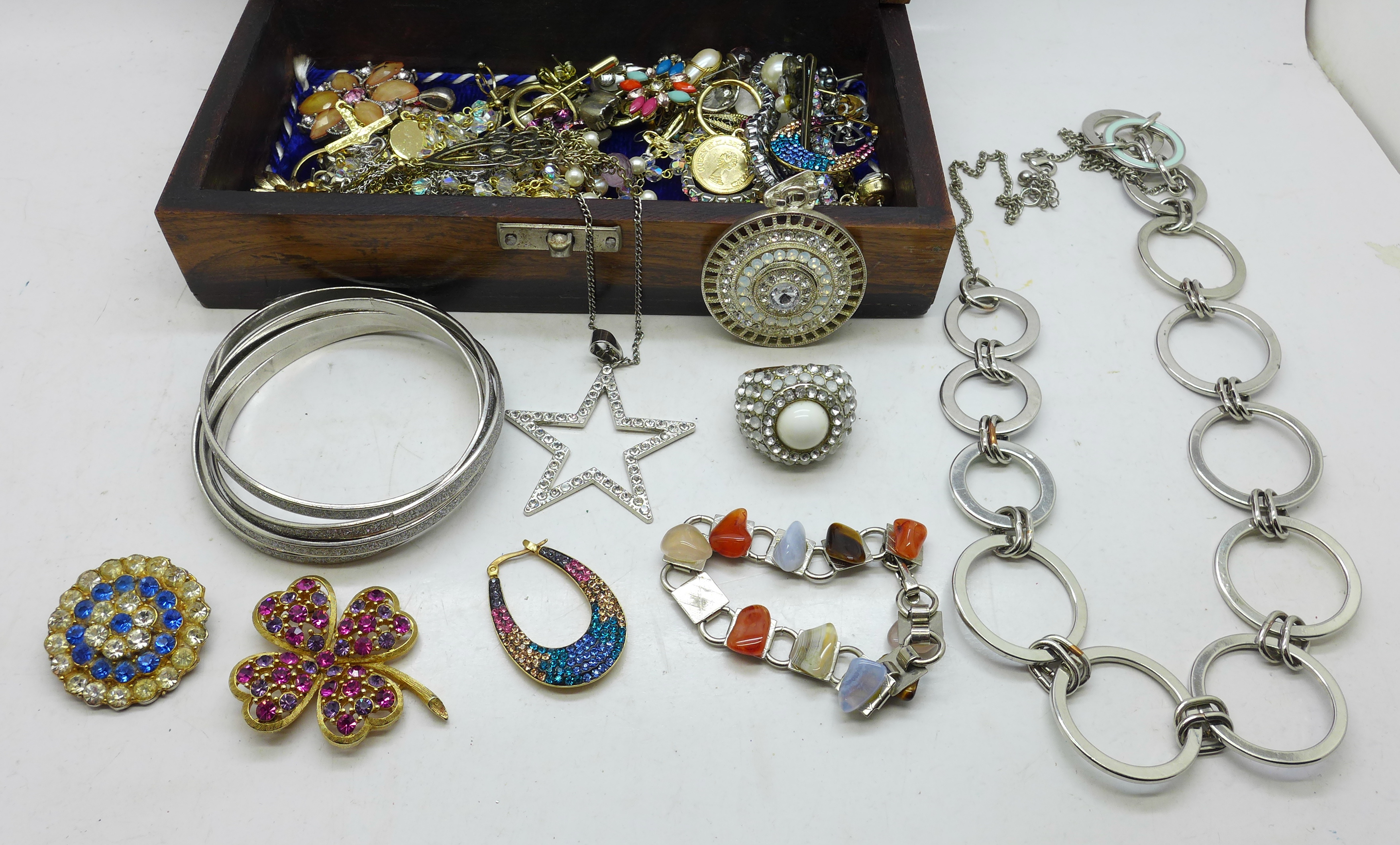 Costume jewellery