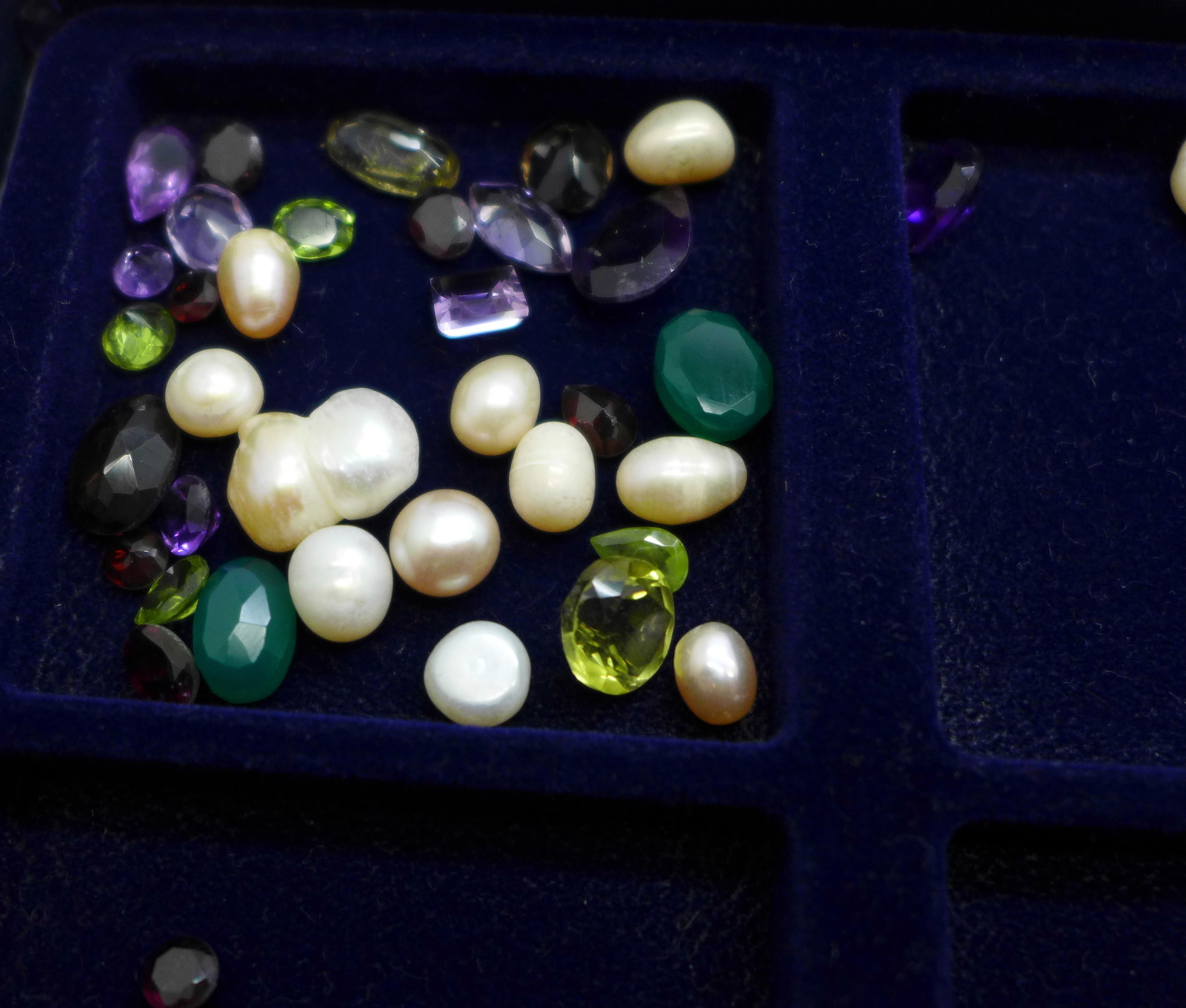 A collection gemstones, diamonds and pearls for remounting and repairs - Image 3 of 5