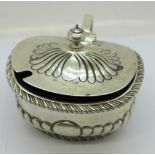 A silver mustard pot, 94g