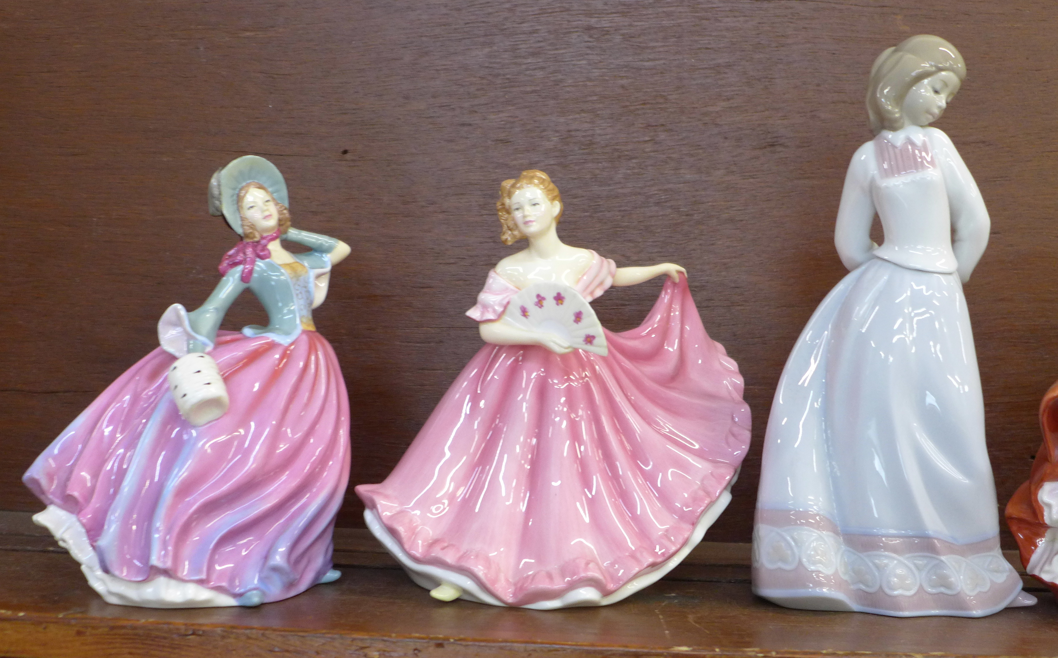 Five Royal Doulton Pretty Ladies figures and a Lladro figure, all boxed - Bild 2 aus 4