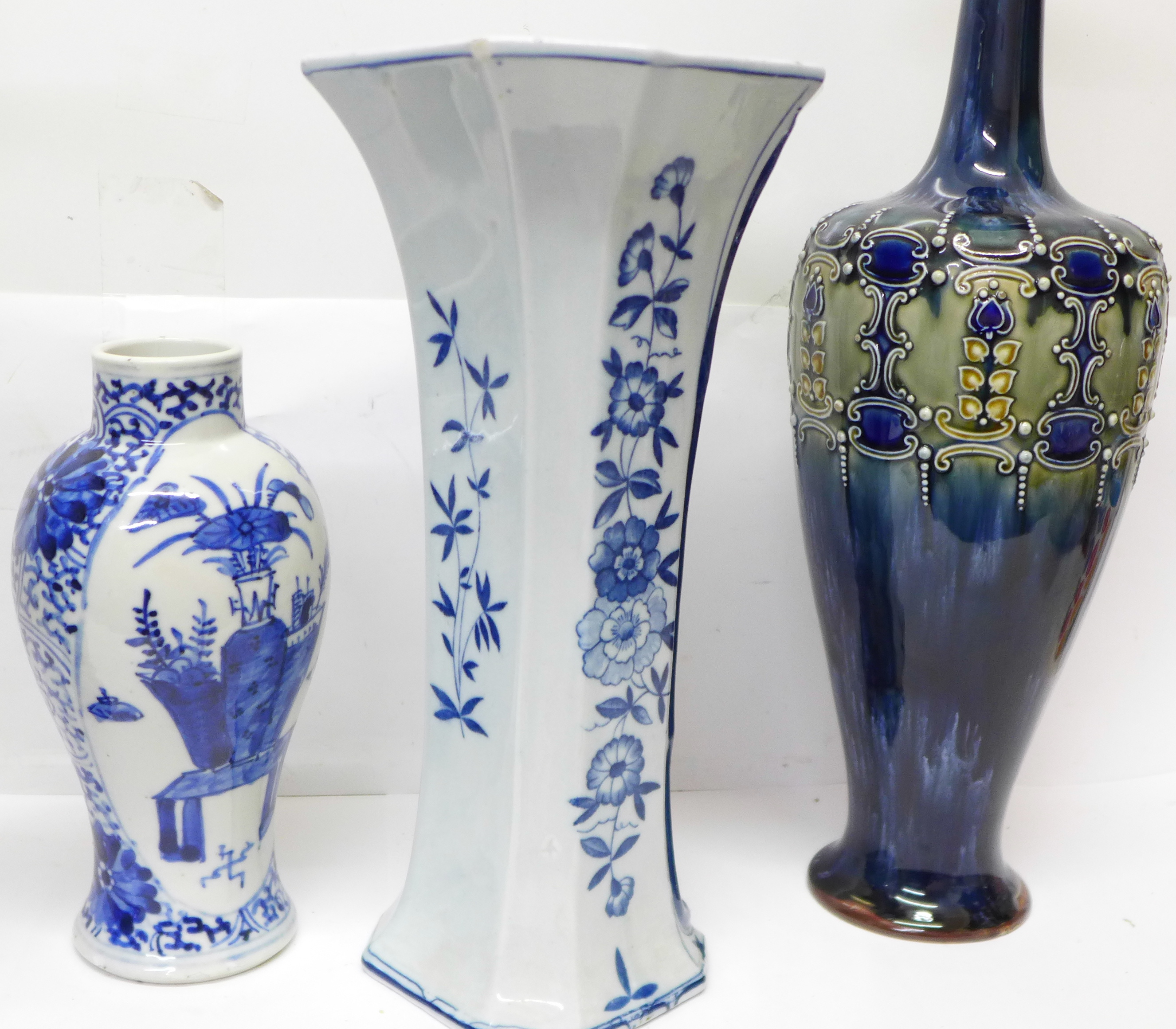 A pair of Royal Doulton vases, one a/f, chipped, 38.5cm, a Delft vase and an oriental vase with - Bild 5 aus 8