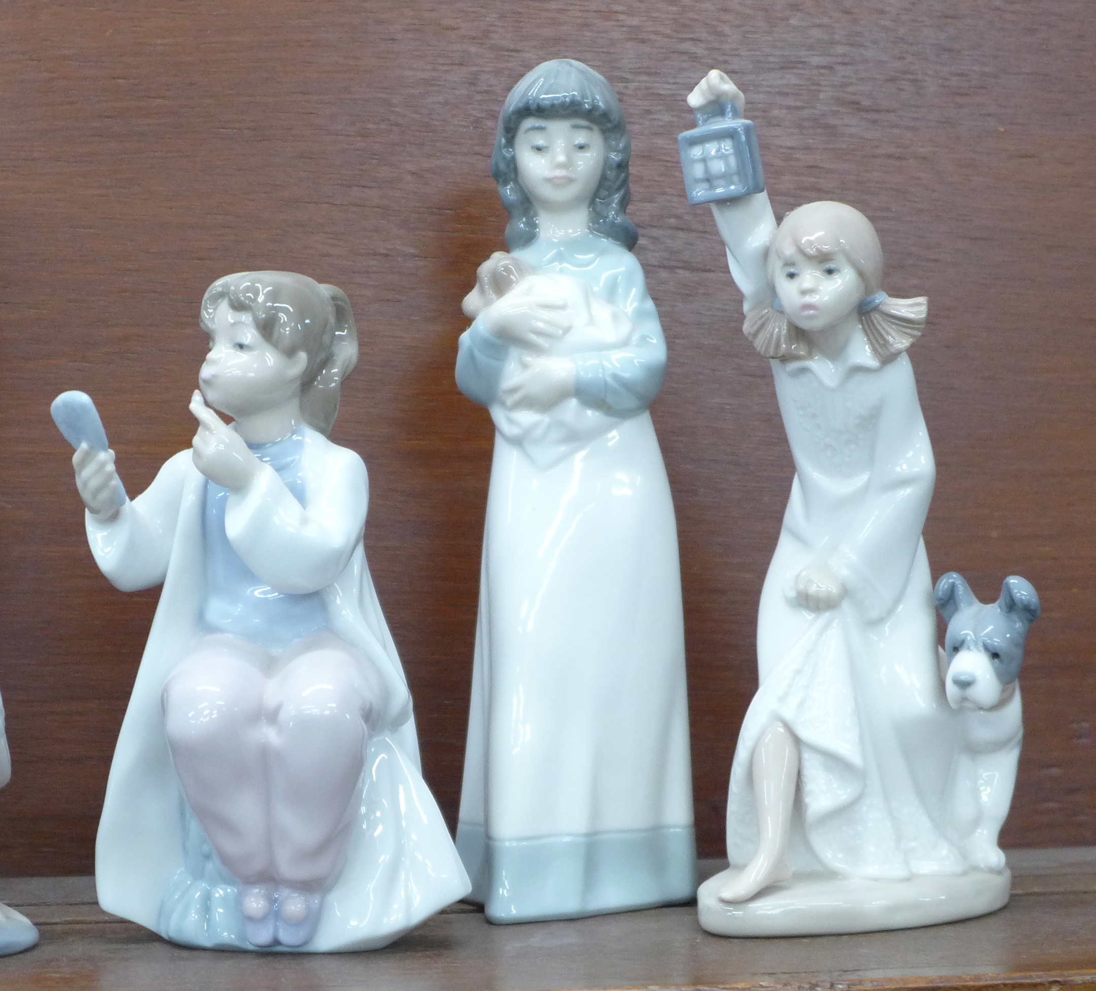 Eight Nao figures - Image 3 of 3