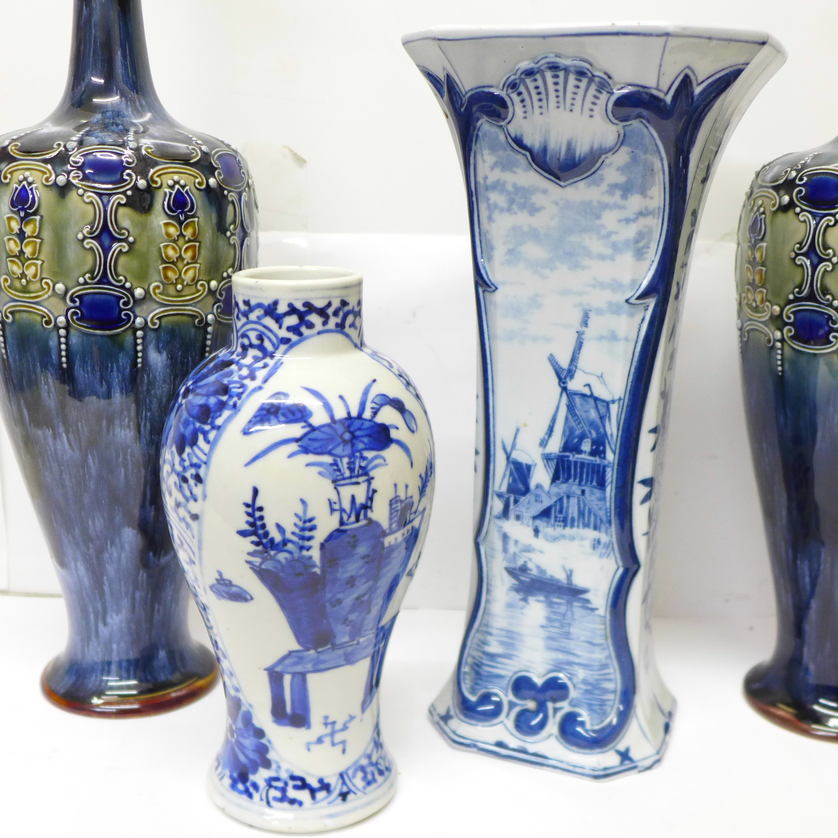 A pair of Royal Doulton vases, one a/f, chipped, 38.5cm, a Delft vase and an oriental vase with - Bild 2 aus 8