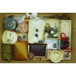 Jewellery, trinket boxes, etc.