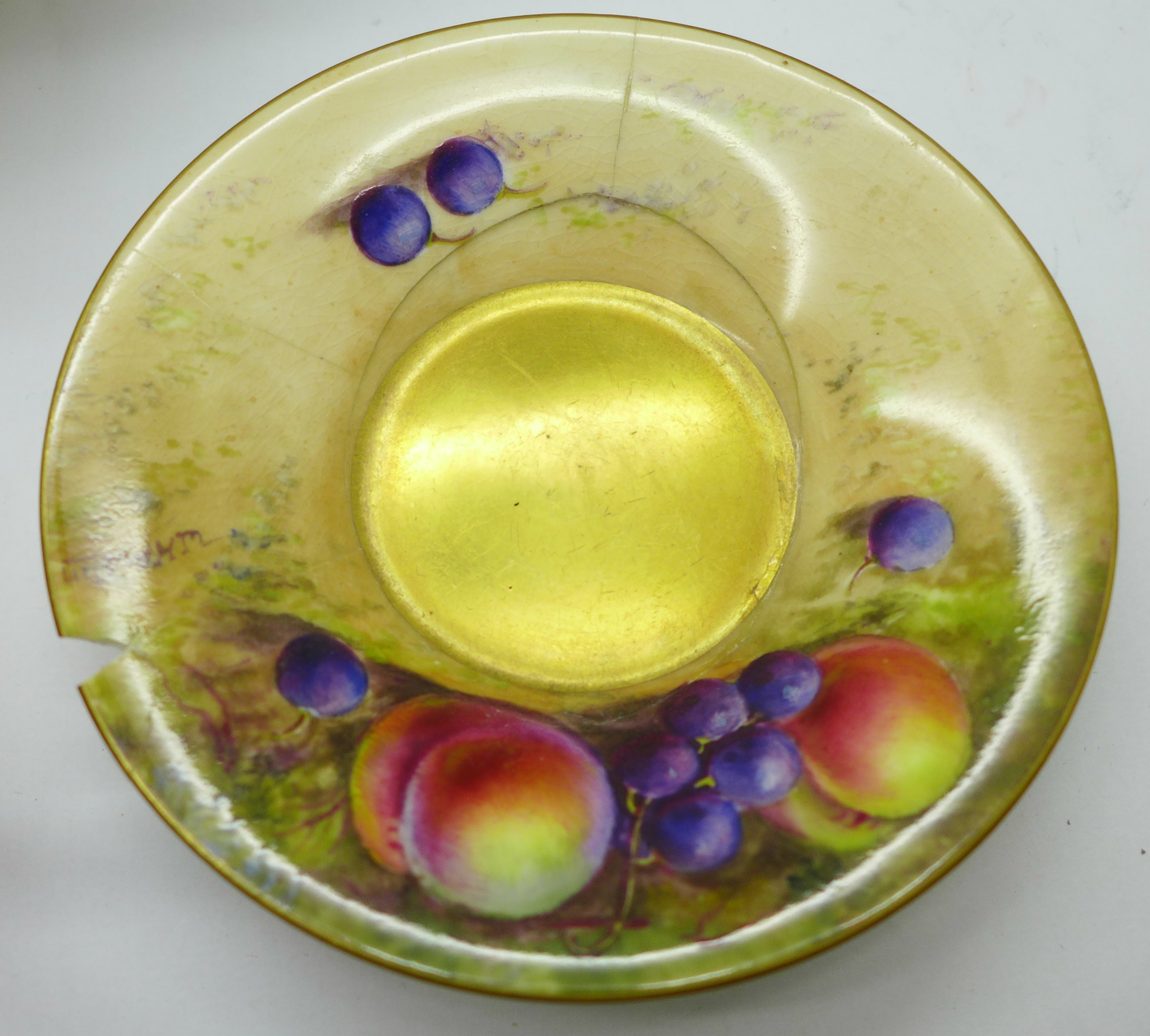 A Royal Worcester pedestal dish, hand decorated with fruit and signed T. Lockyer, (Thomas), 31. - Image 4 of 7