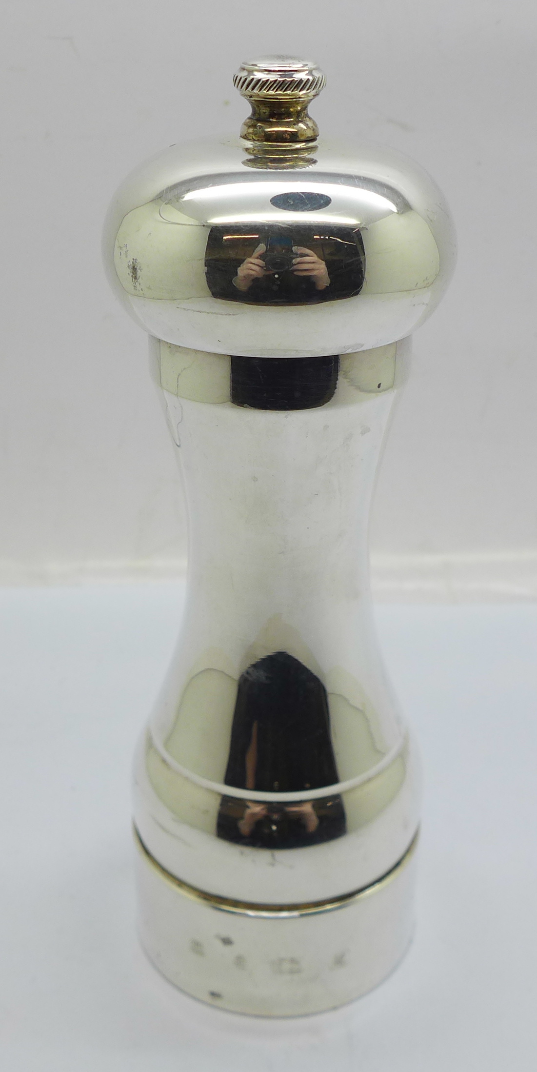 A silver 'Peter Piper' Peppermill, 15cm