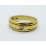 An 18ct gold and diamond ring, 5g, M