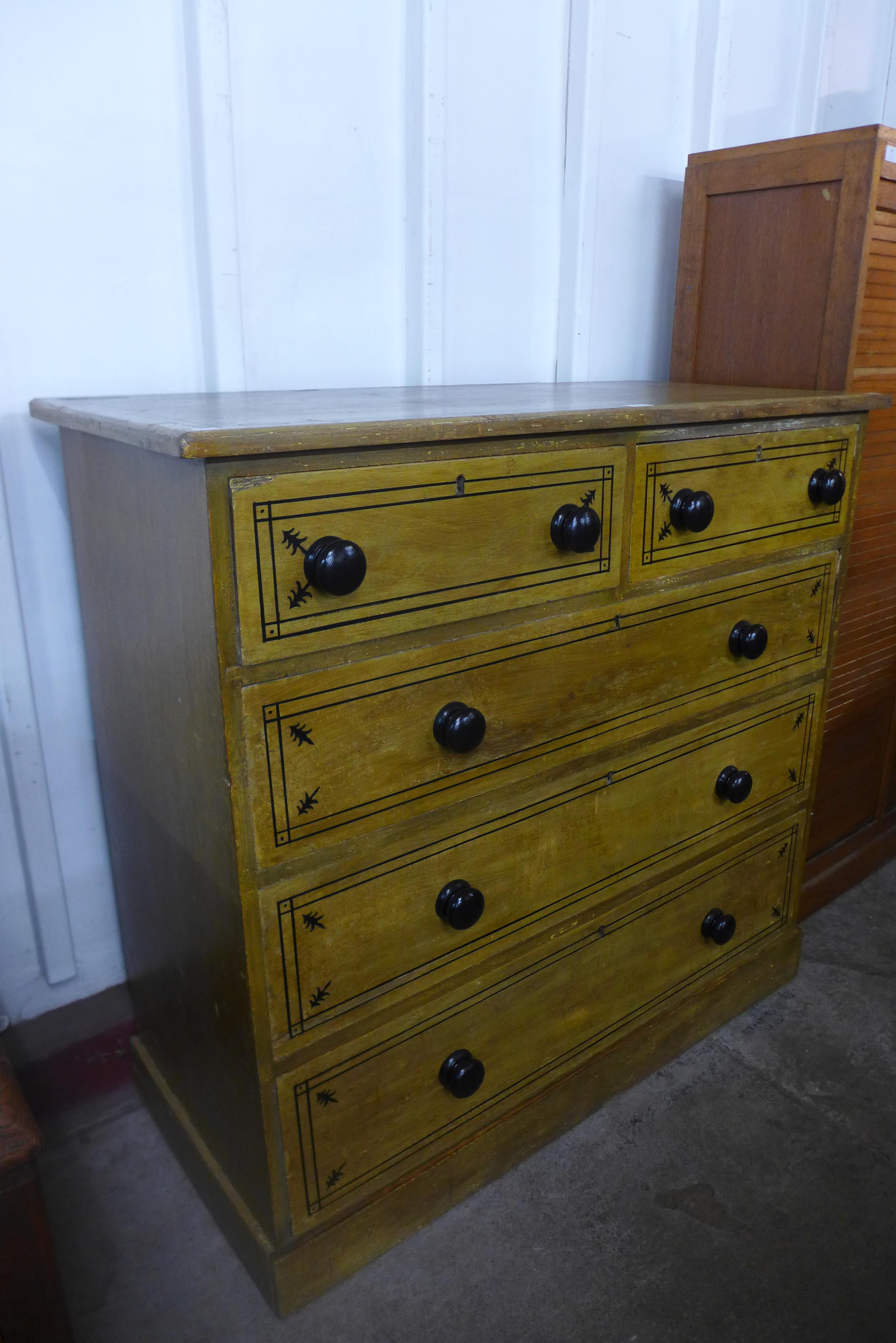 A Victorian pine chest of drawers, 110cms h, 115cms w, 52cms d