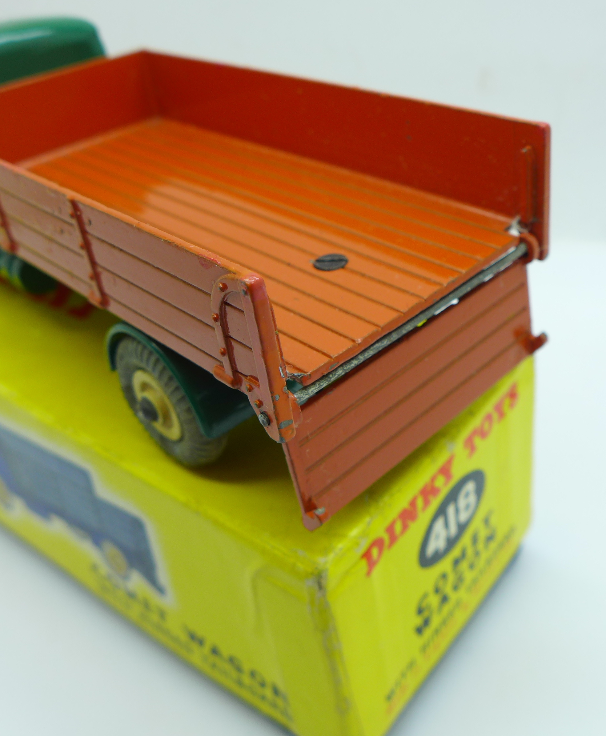 A Dinky Toys 418 Comet Wagon, boxed - Image 5 of 5