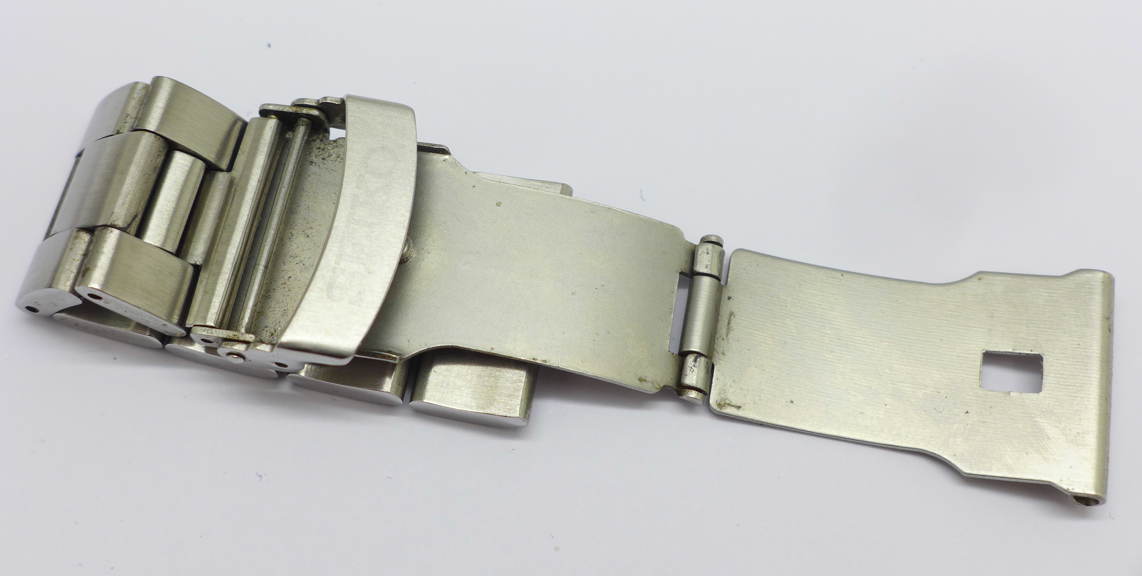 A Seiko diver's automatic wristwatch, 6309-729A-6105-8009T, on a Barton - Image 7 of 7