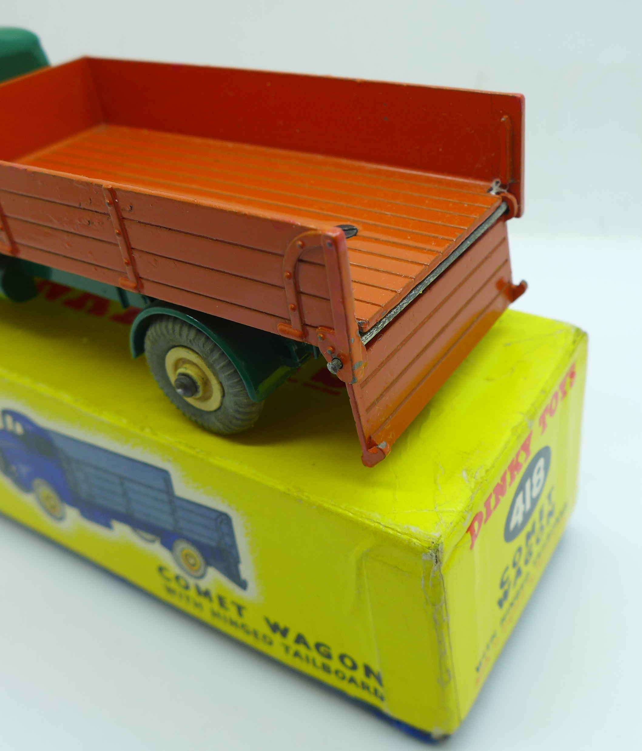 A Dinky Toys 418 Comet Wagon, boxed - Image 3 of 5