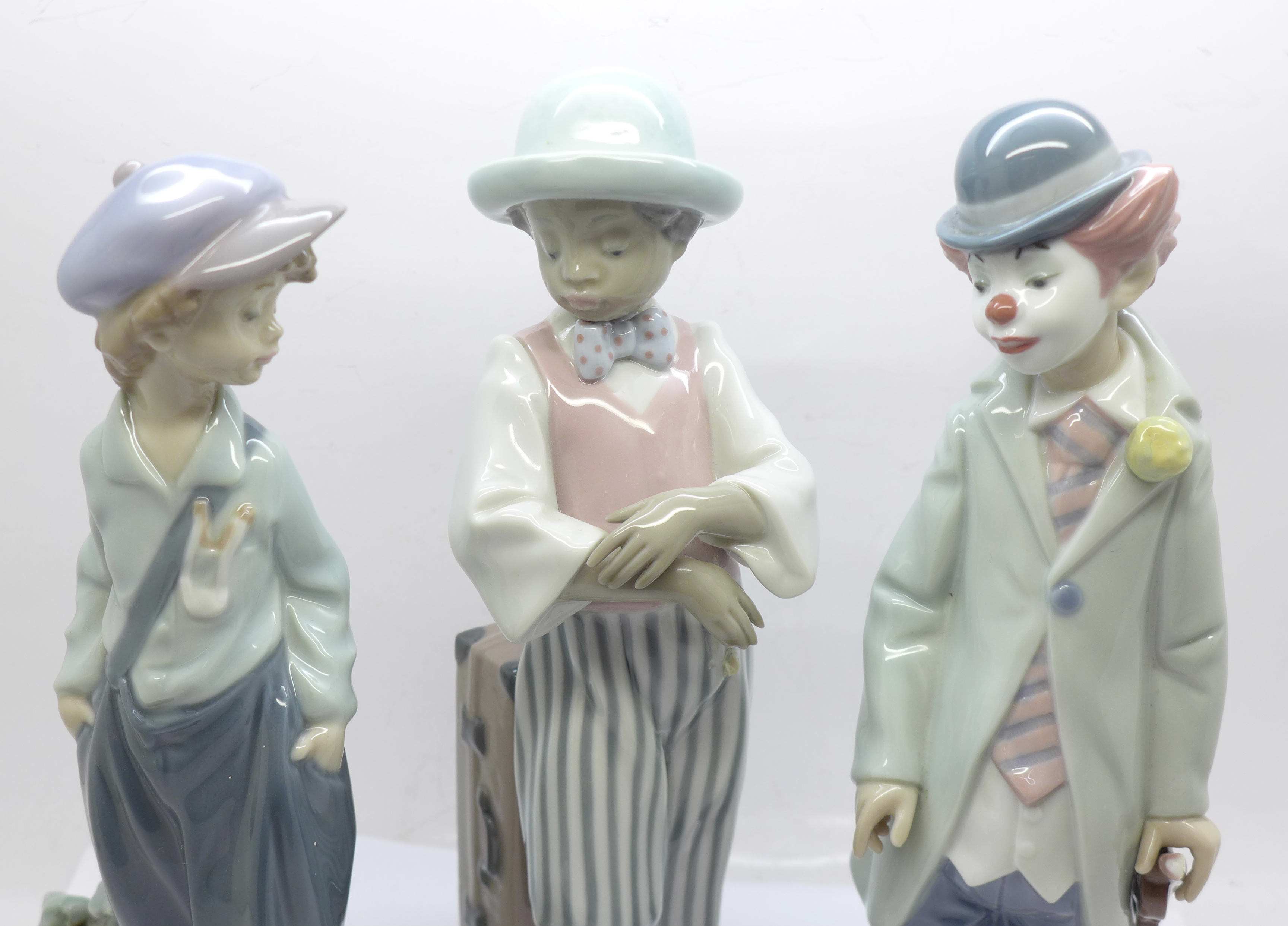 Three Lladro figures, The Wanderer, 22cm, model no. 5400, designer Antonio Ramos, issued 1987, - Image 2 of 5