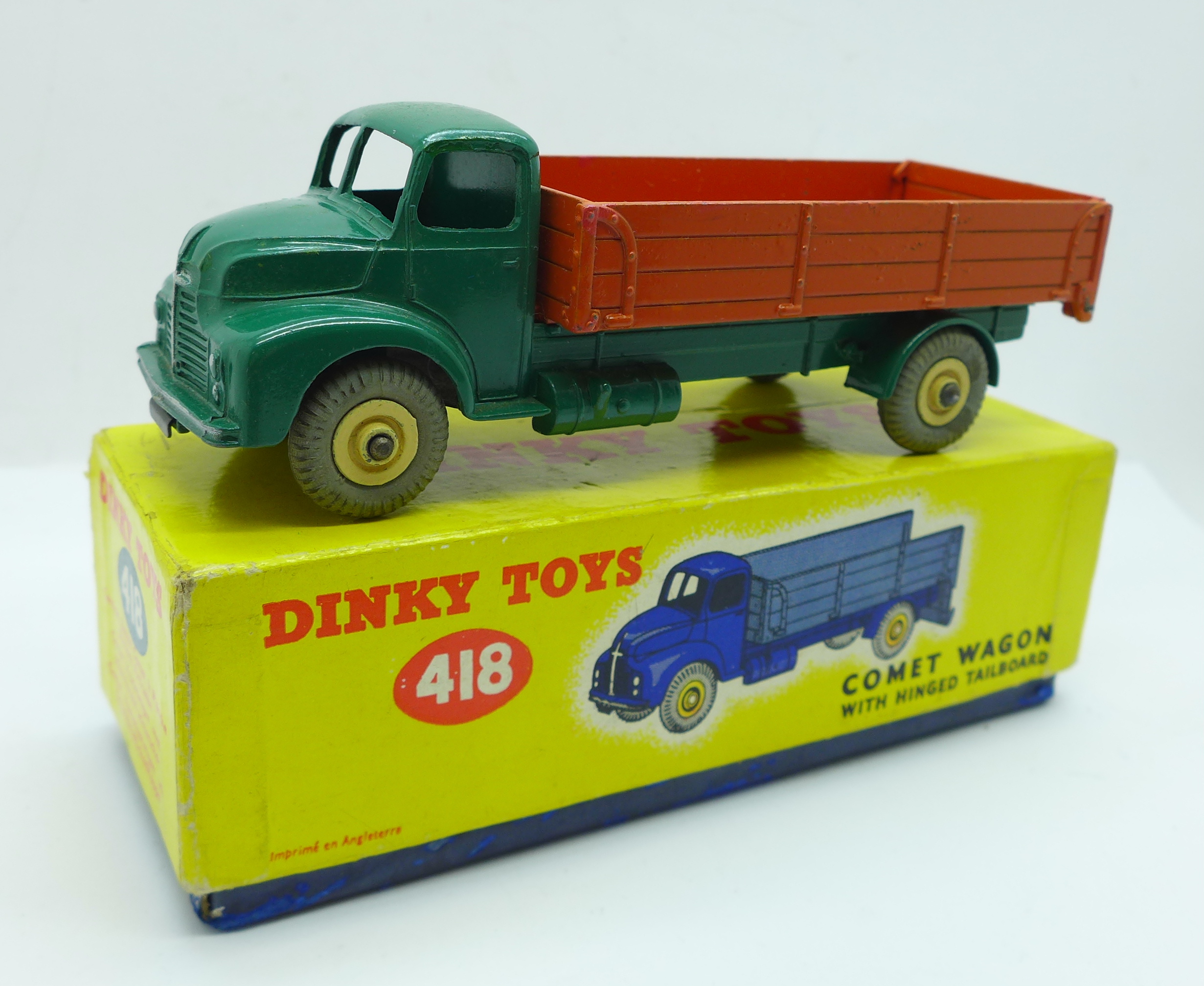 A Dinky Toys 418 Comet Wagon, boxed