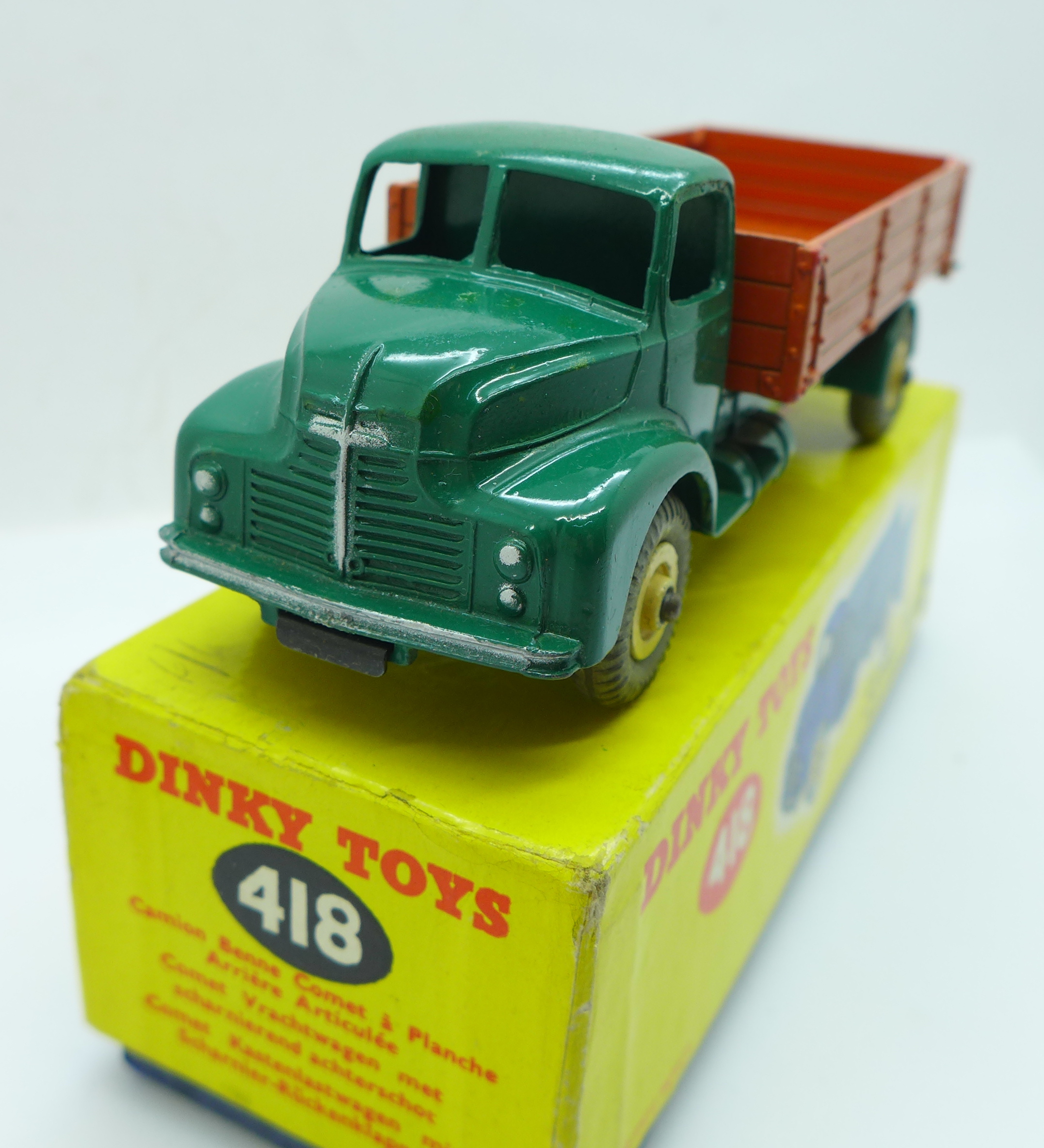 A Dinky Toys 418 Comet Wagon, boxed - Image 2 of 5