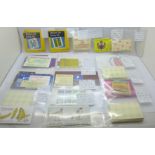 Stamps; worldwide booklets in tray, 90 booklets with high catalogue value as stamps alone