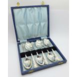 A cased set of six silver spoons, Sheffield 1932, 113g