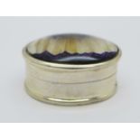 A small oval hallmarked silver box with Blue John set lid, 25mm