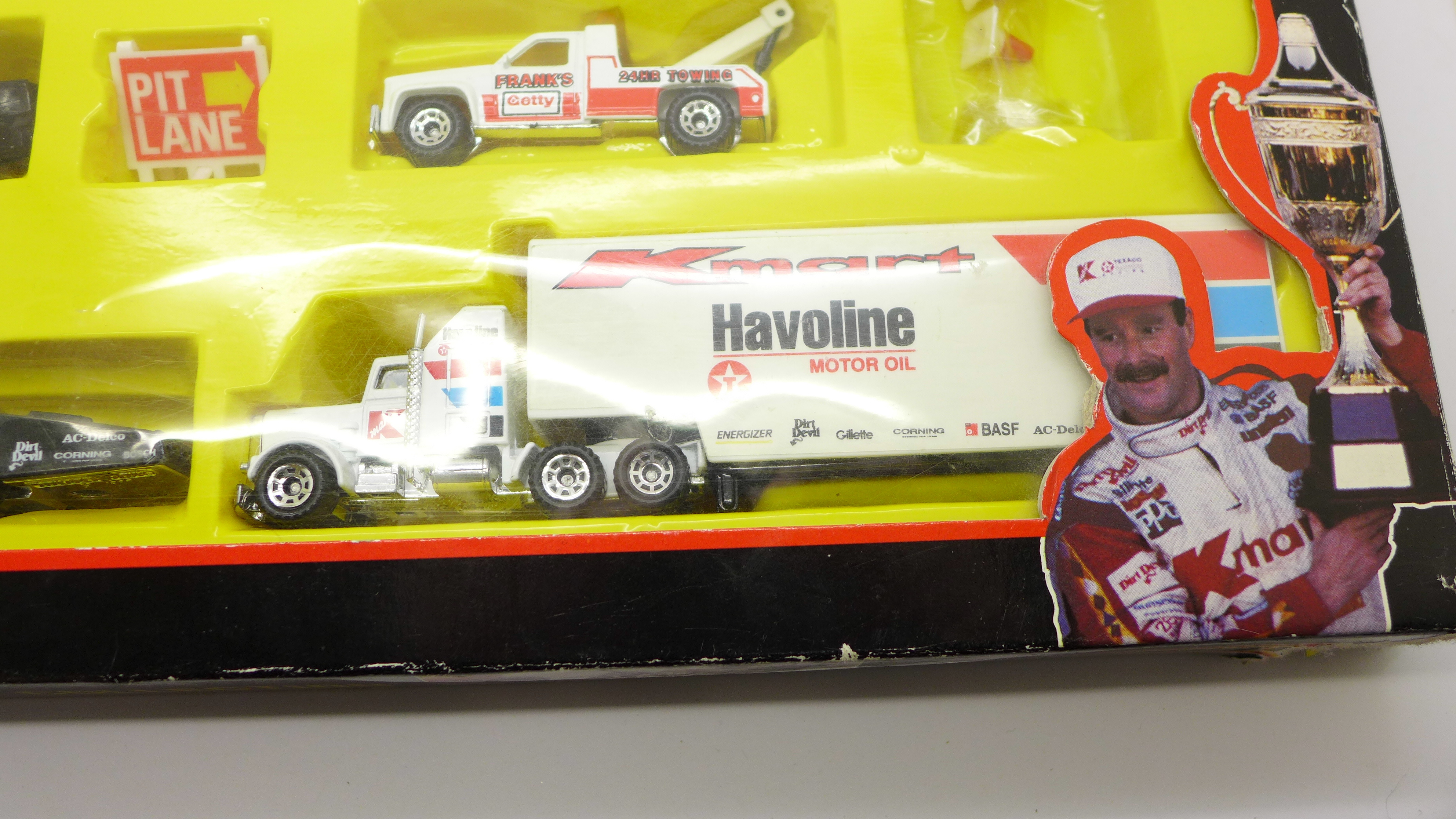 A Matchbox Nigel Mansell Collection Indy Car die-cast model set, boxed - Image 4 of 6