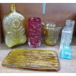 A Whitefriars glass ruby bark vase and a controlled bubble vase and five other items of glass (7)