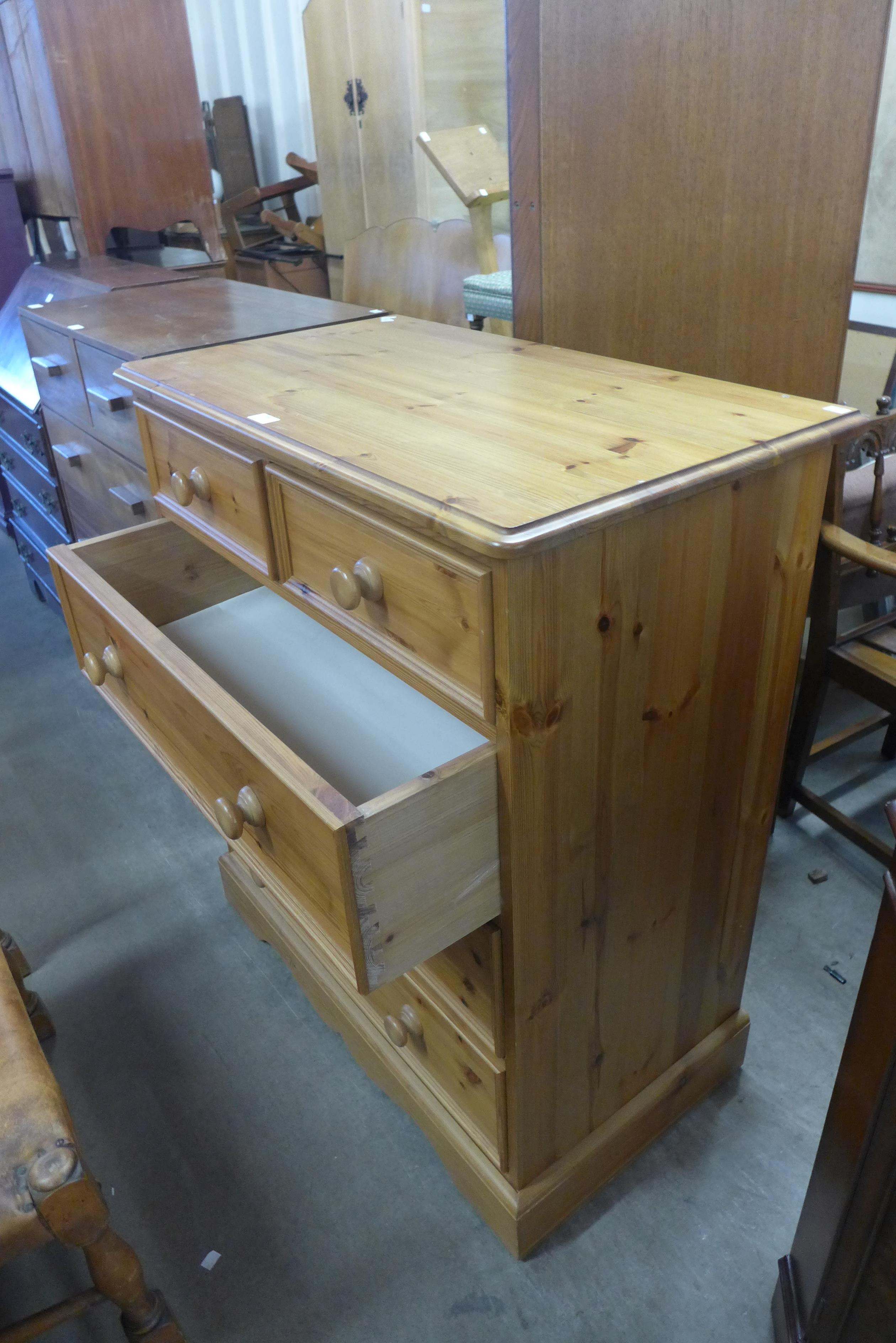 A pine chest of drawers - Image 2 of 2