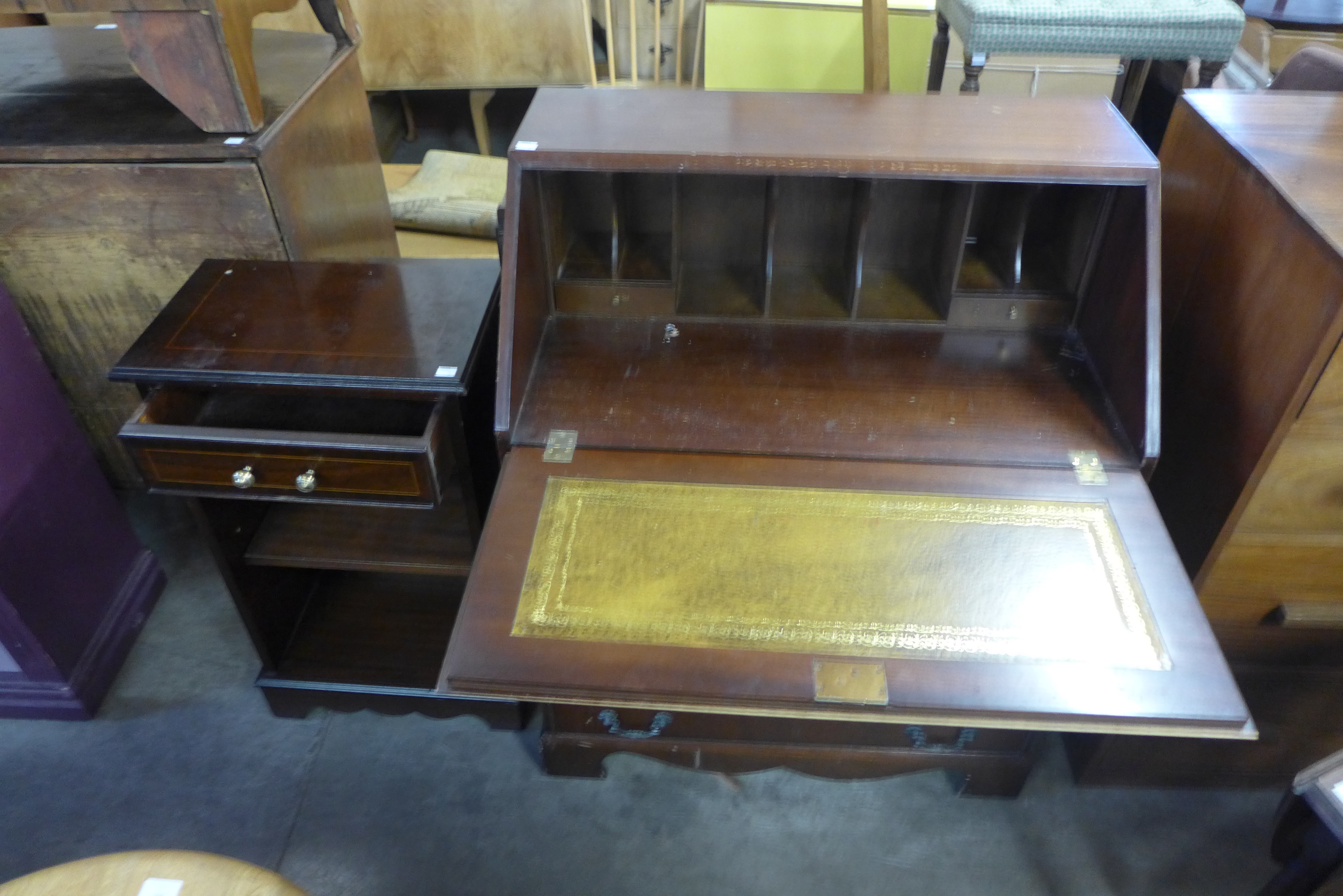 An inlaid mahogany bureau and a small side cabinet - Image 2 of 2