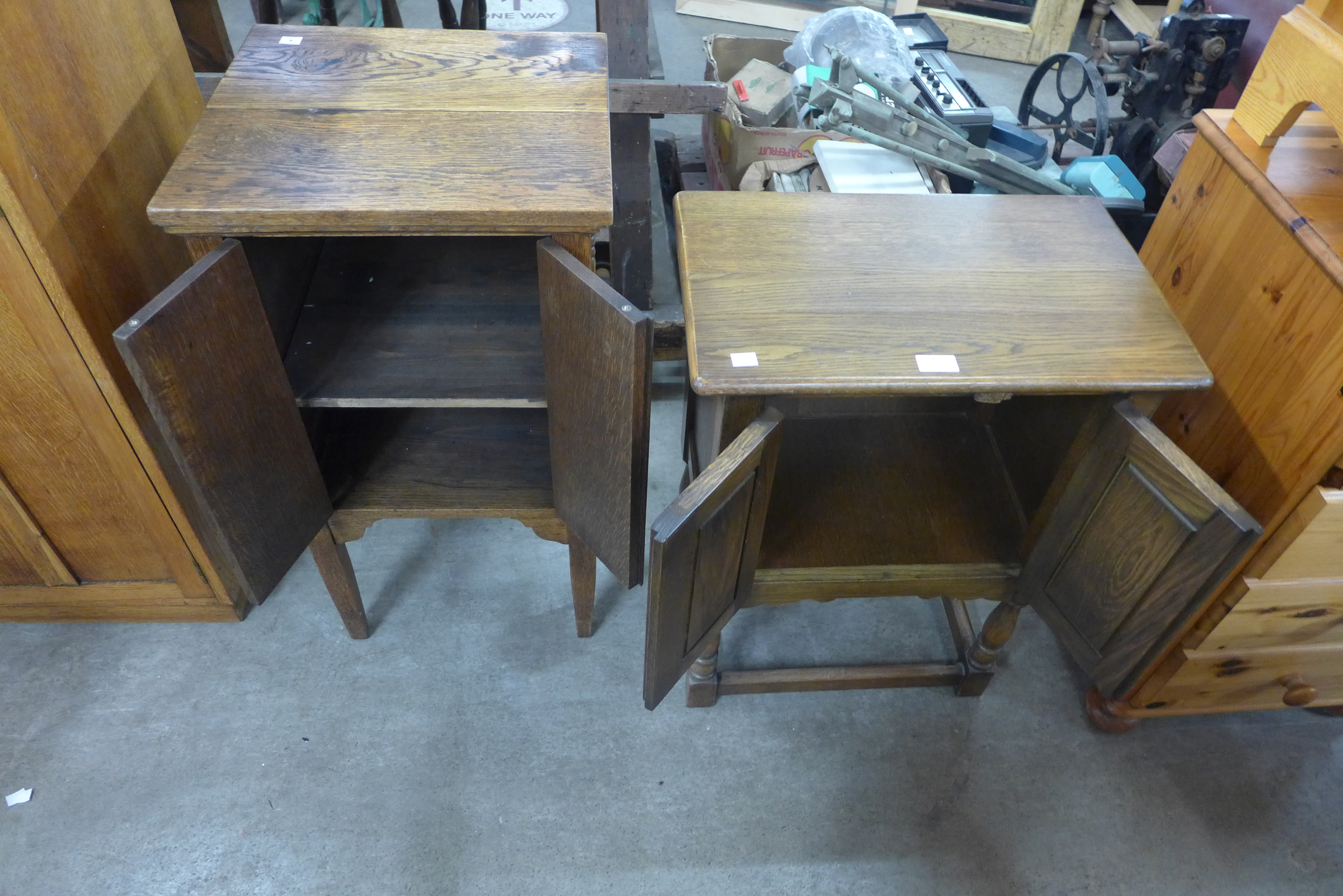 Two small oak two door cabinets - Image 2 of 2