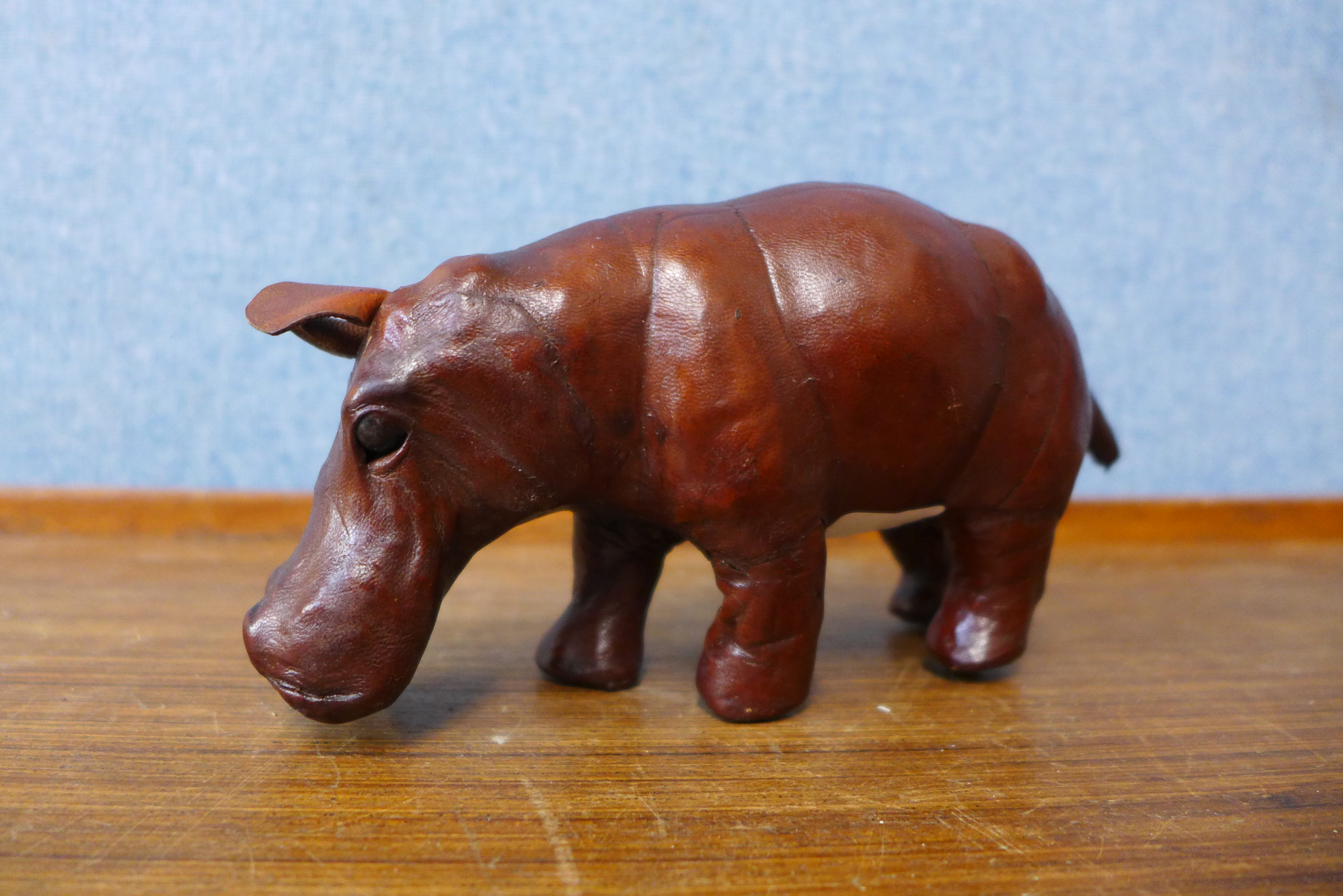 A small brown leather hippopotamus, 9cms h - Image 2 of 2