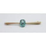 A 9ct gold and blue stone brooch, 2.5g, metal pin